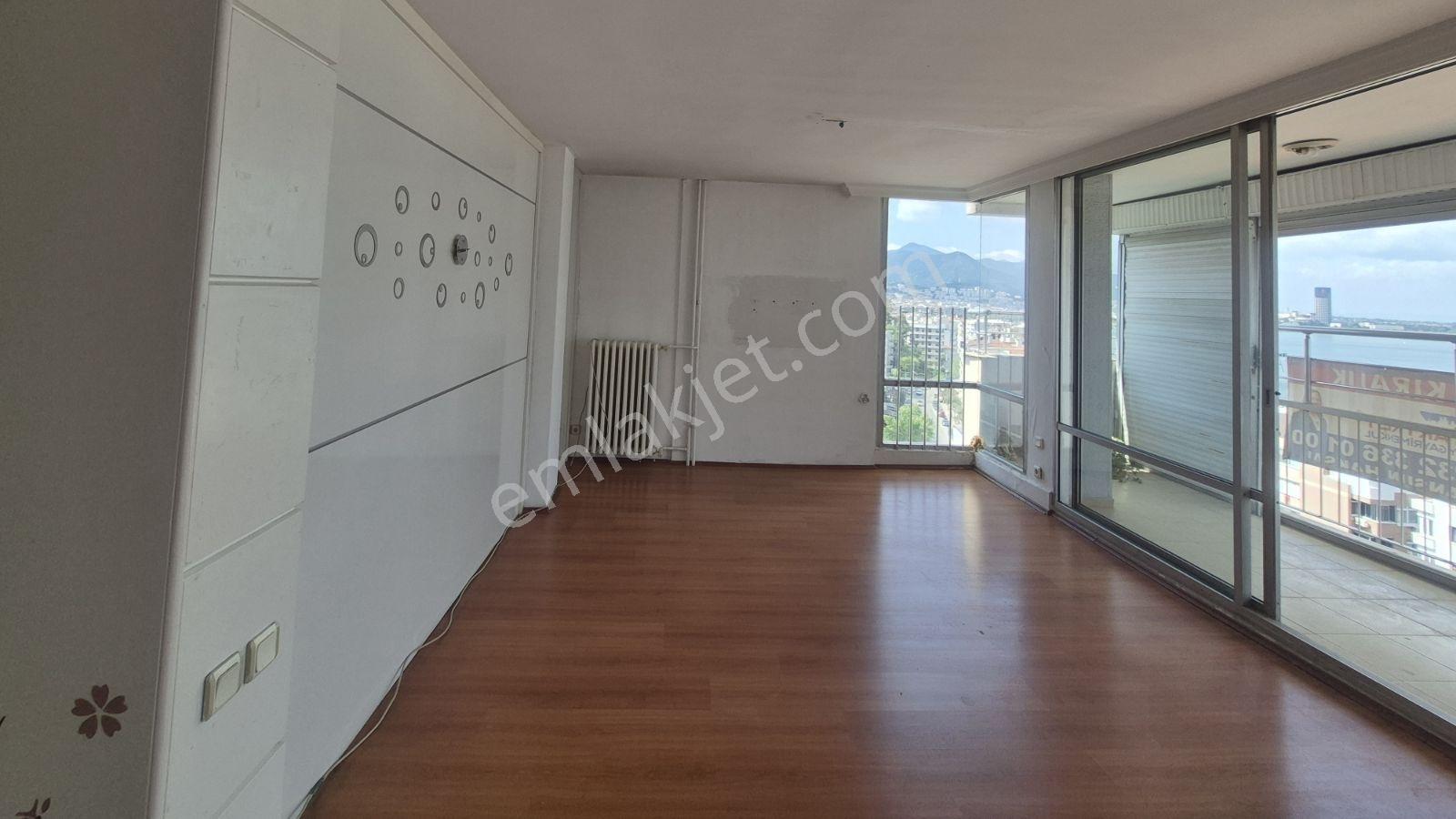 Göztepe Türk Koleji Sokağında Deniz Manzaralı Kiralık 4+1 Daire - Görsel 30