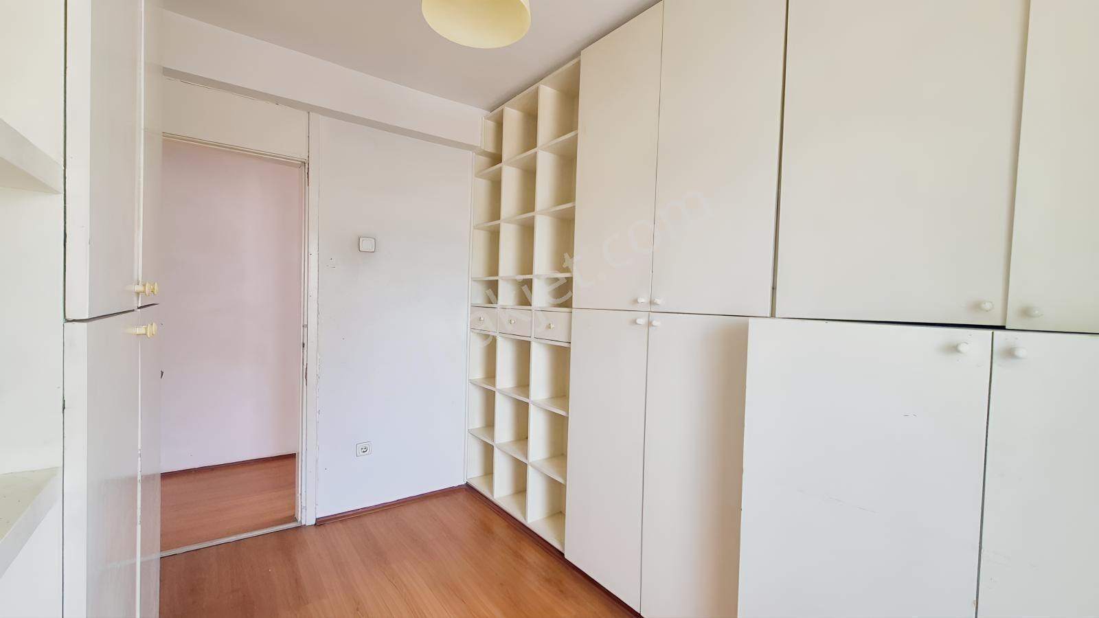 Göztepe Türk Koleji Sokağında Deniz Manzaralı Kiralık 4+1 Daire - Görsel 21