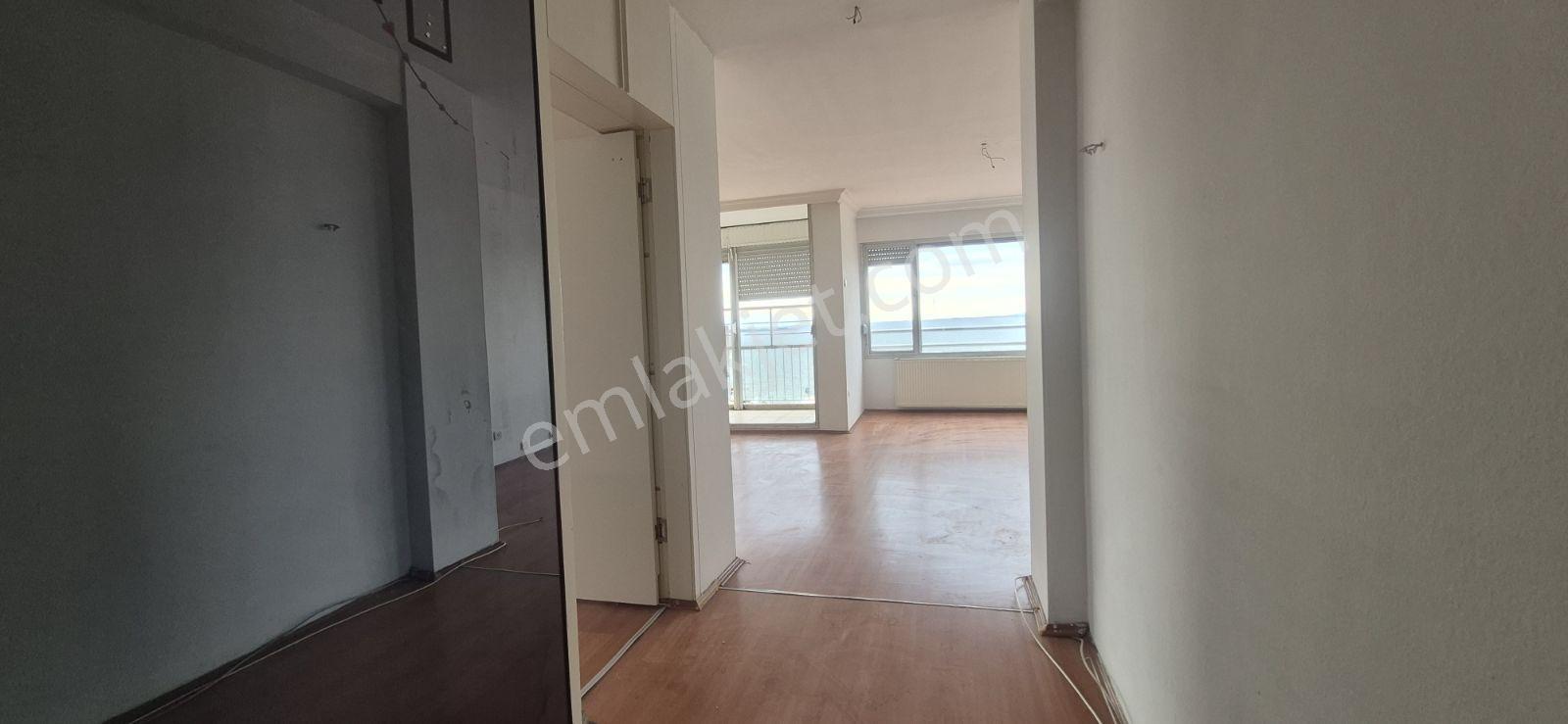 Göztepe Türk Koleji Sokağında Deniz Manzaralı Kiralık 4+1 Daire - Görsel 2