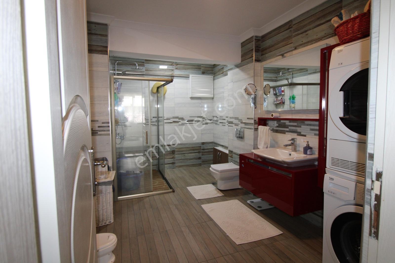 Kuva-i Milliye'de Müstakil 5+1 Lüks Site İçi Tripleks Villa - Görsel 9