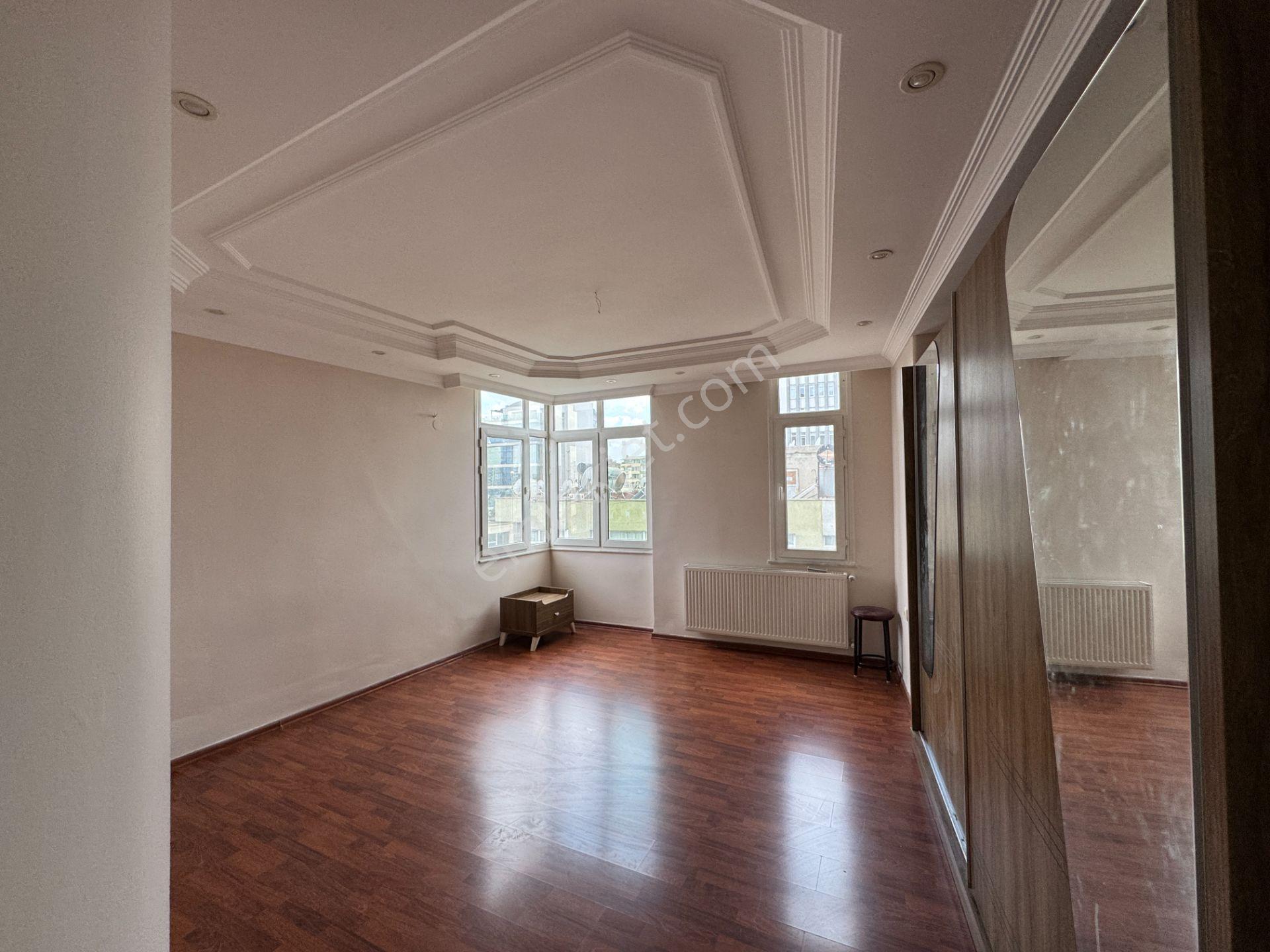 Gazipaşa Blv. 4+1 240 M2 Doğalgaz Kombili Bakımlı Kiralık Daire - Görsel 29