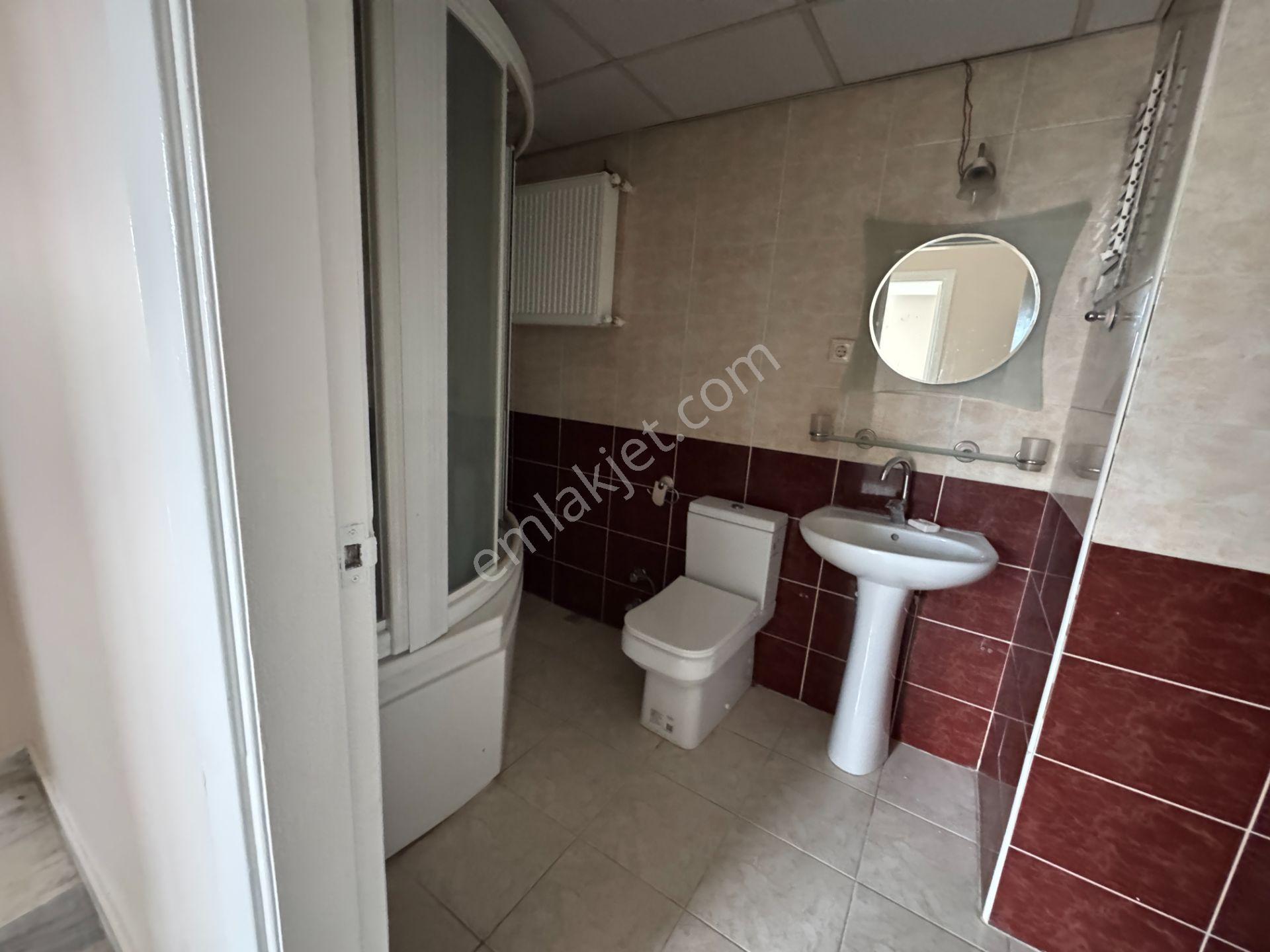 Gazipaşa Blv. 4+1 240 M2 Doğalgaz Kombili Bakımlı Kiralık Daire - Görsel 31