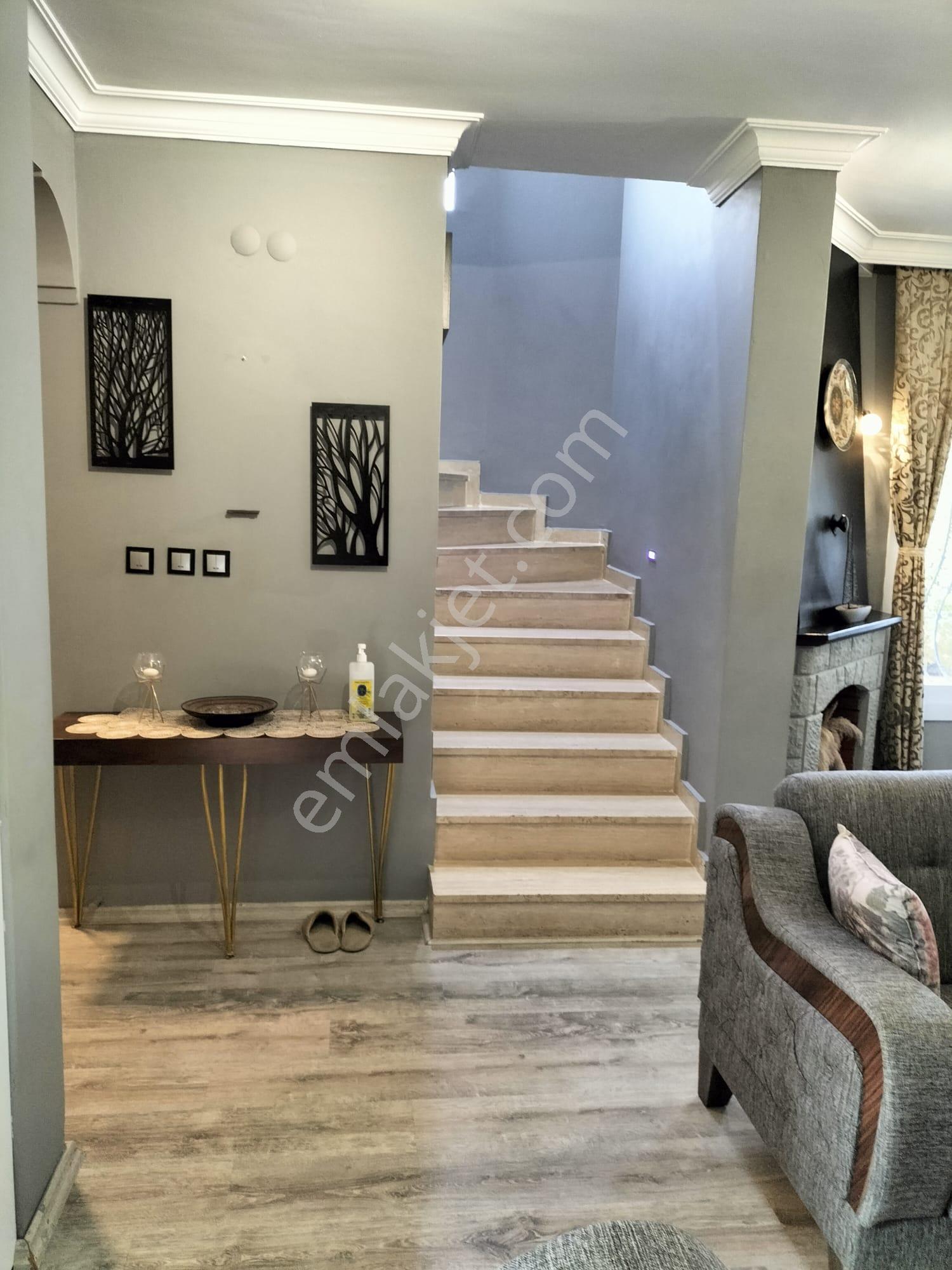 Alaçatı'da Kiralık Müstakil Havuzlu Villa - Görsel 5