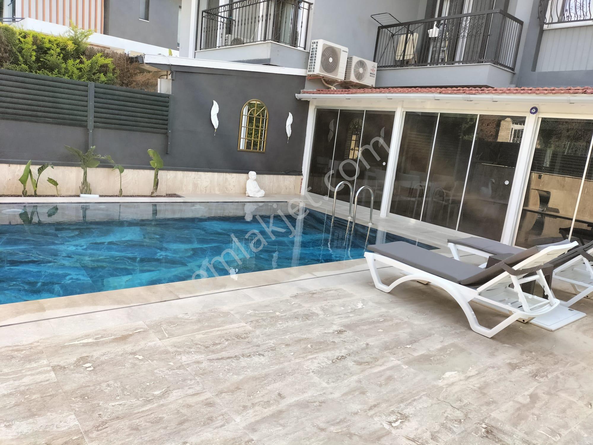 Alaçatı'da Kiralık Müstakil Havuzlu Villa - Görsel 27