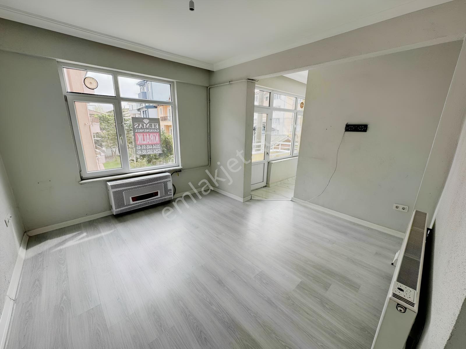 Adapazarı Çarşı Merkeze Yakın İçi Yenilenmiş Kiralık 2+1 Daire - Görsel 4