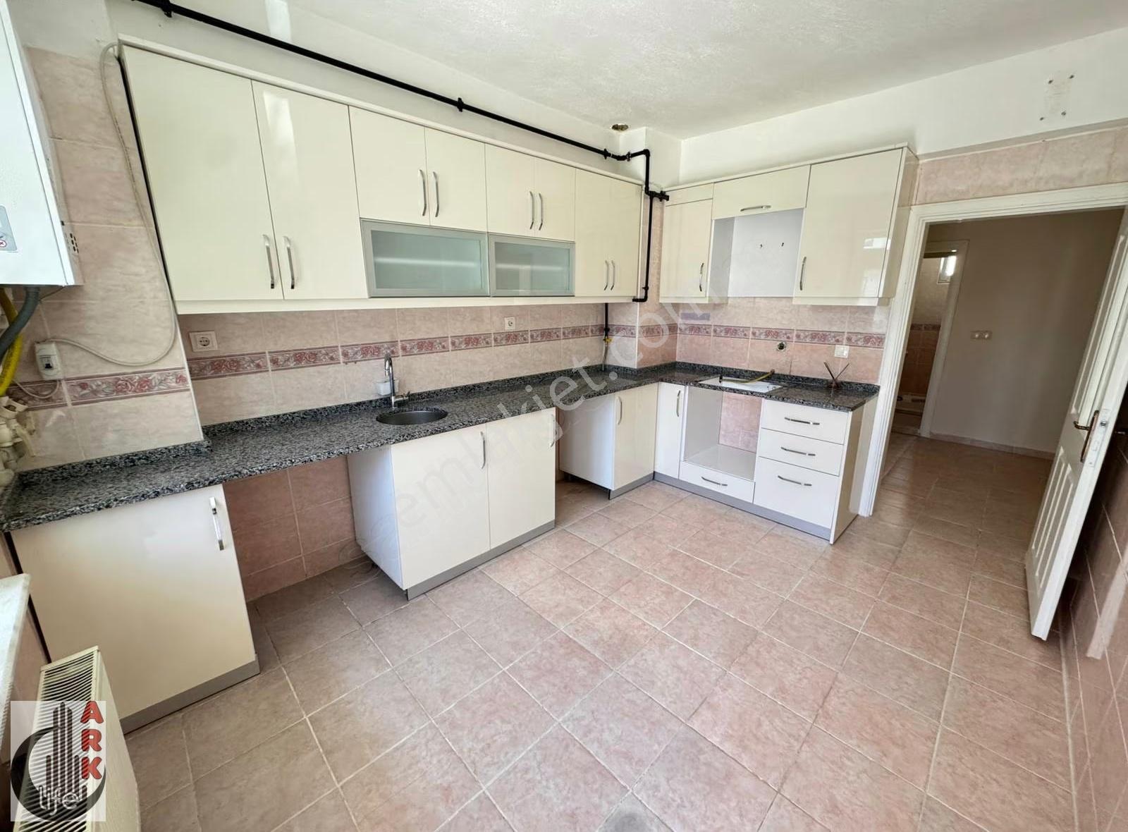 Ark Life'dan Emek Mah.ertaş Cad.yakını 130m² Fırsat 3+1 Daire - Görsel 12