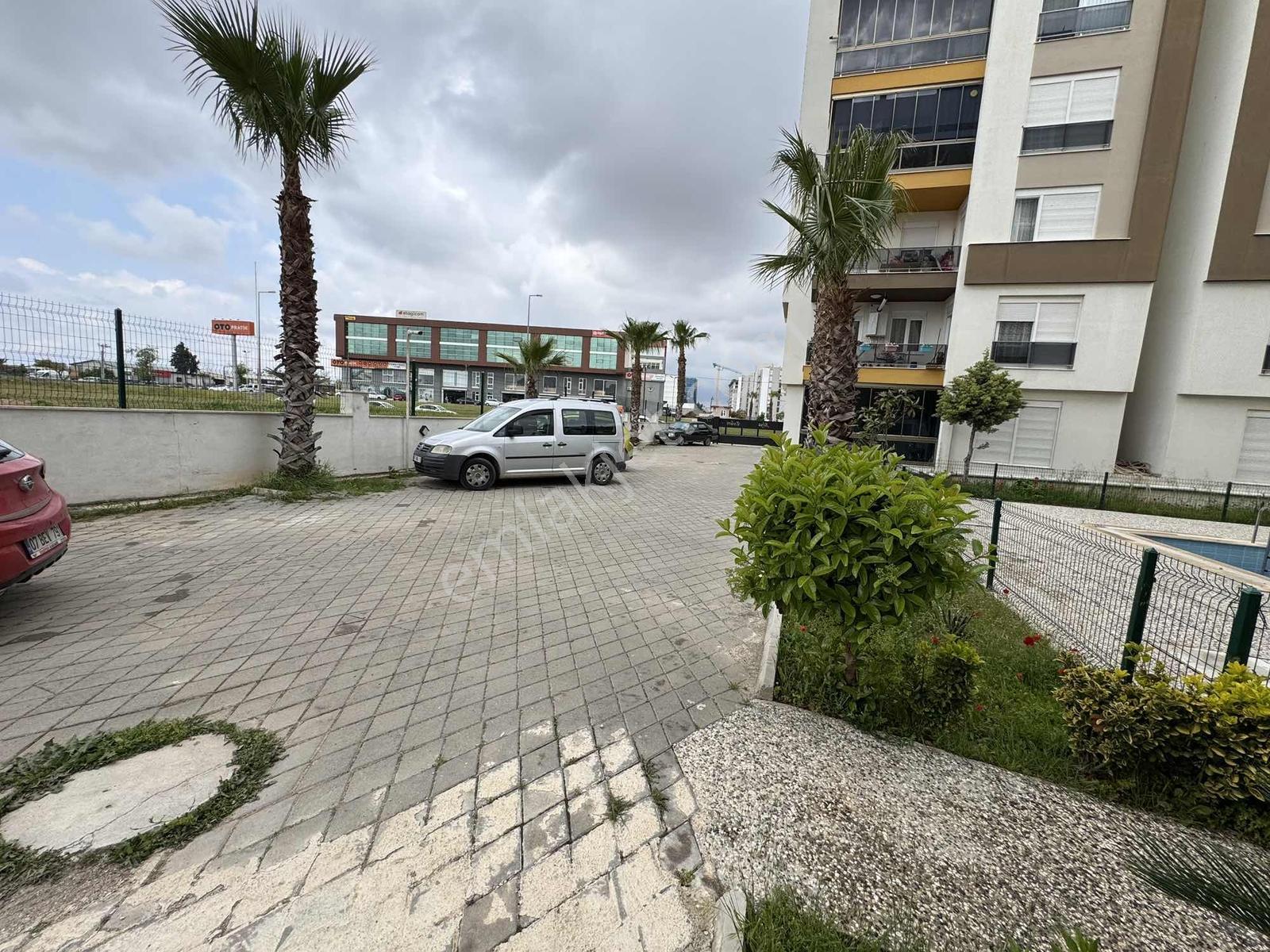 Kepez Göksu Mahallesi Havuzlu Lüks Sitede 2+1 Daire - Görsel 11