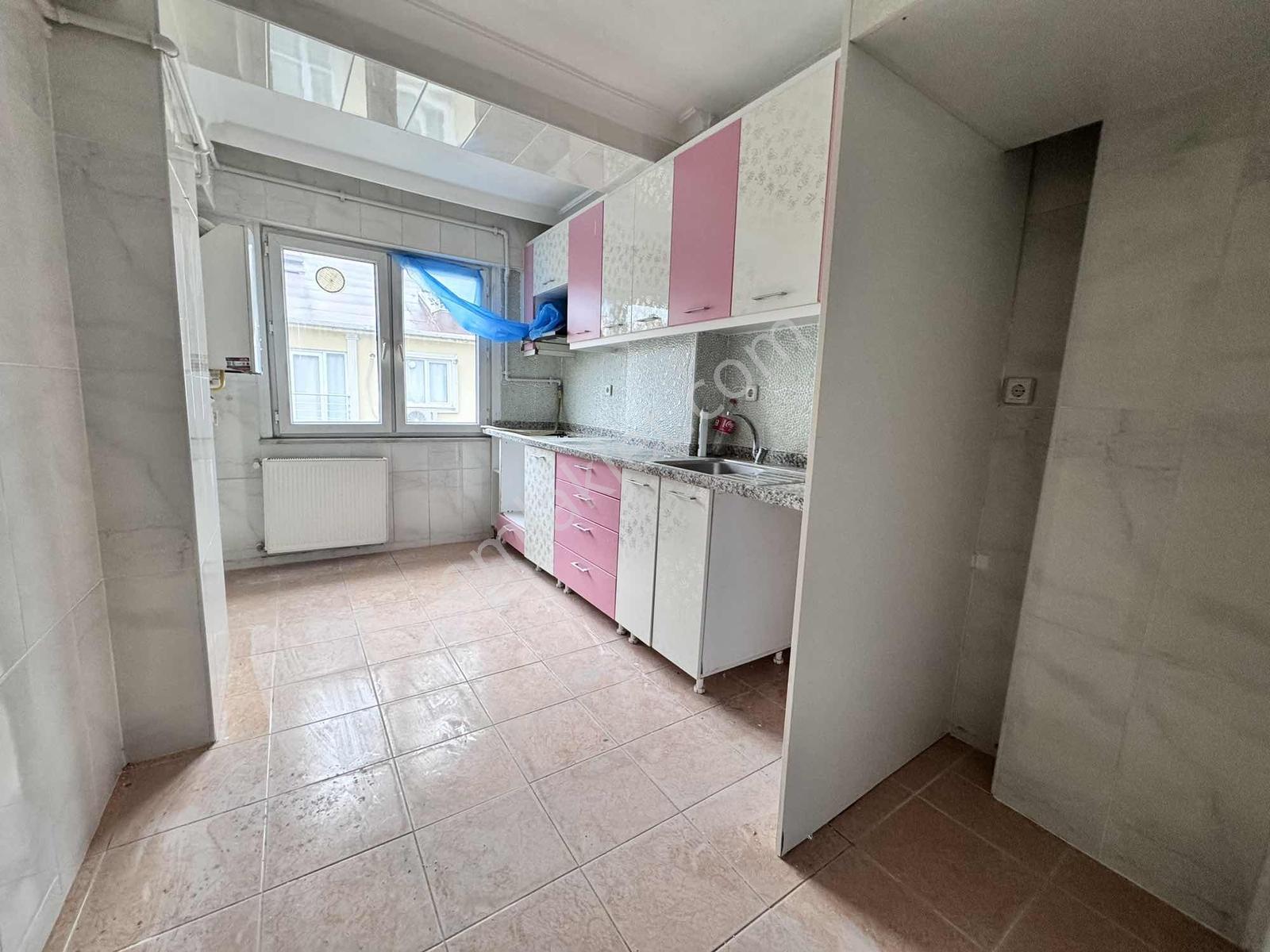Ümraniye Çakmakta Metroya Komşu Kiralık 3+1 Ara Kat Daire - Görsel 14