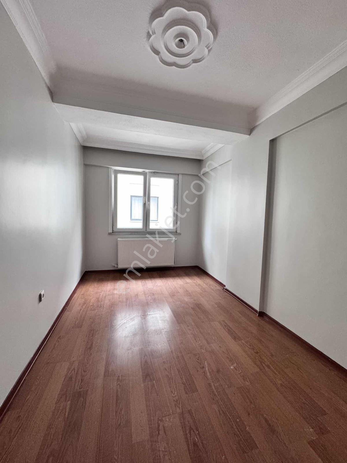 Ümraniye Çakmakta Metroya Komşu Kiralık 3+1 Ara Kat Daire - Görsel 19