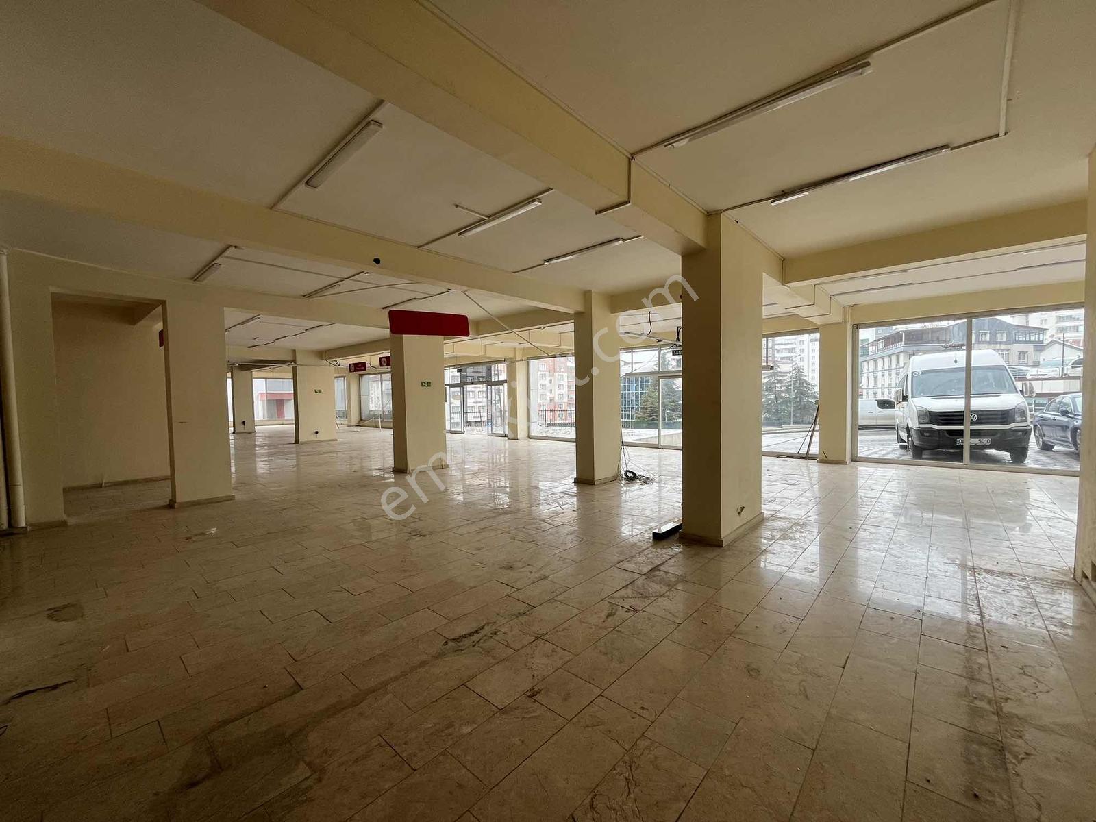 Şentepe Cadde Üzerinde 1'200 M2 İki Katlı Kiralık Dükkan .. - Görsel 19