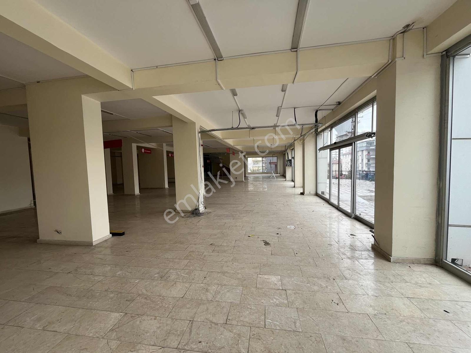 Şentepe Cadde Üzerinde 1'200 M2 İki Katlı Kiralık Dükkan .. - Görsel 12