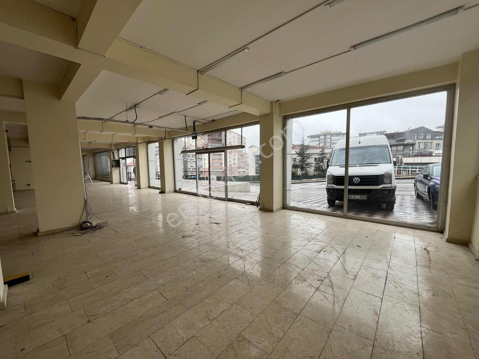 Şentepe Cadde Üzerinde 1'200 M2 İki Katlı Kiralık Dükkan .. - Görsel 21