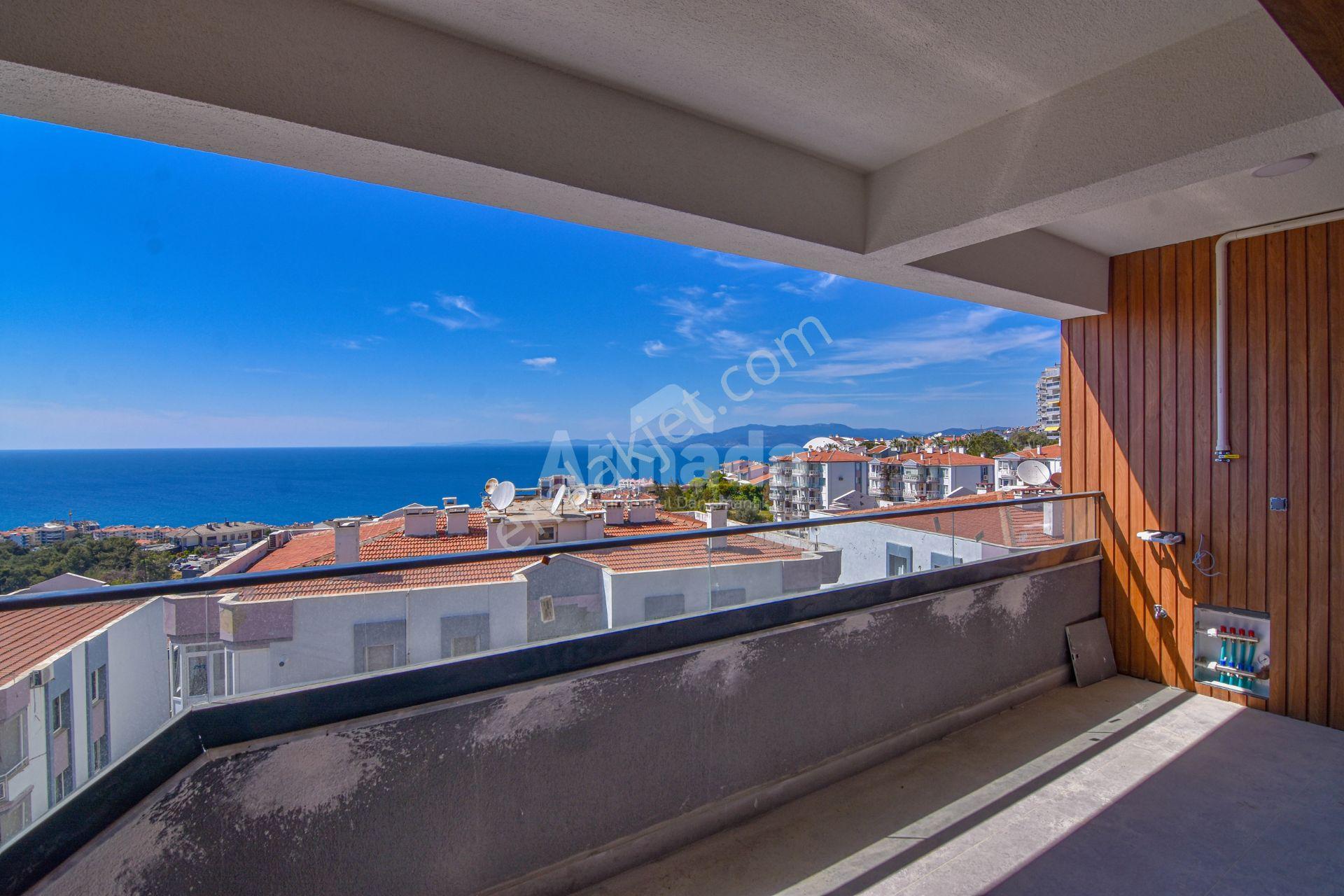 Kuşadası'nda Full Deniz Manzaralı Emsalsiz 2+1 Daire - Görsel 9