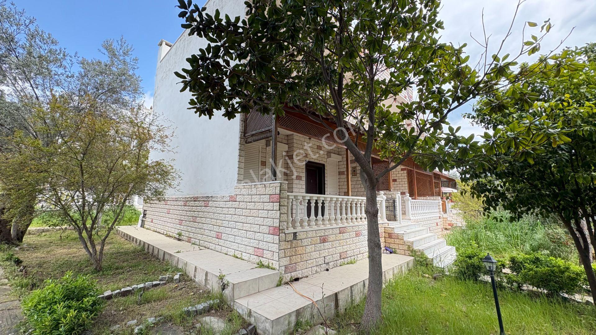 Çanakkale Ayvacık Ahmetçe'de Deniz Manzaralı Satılık Villa