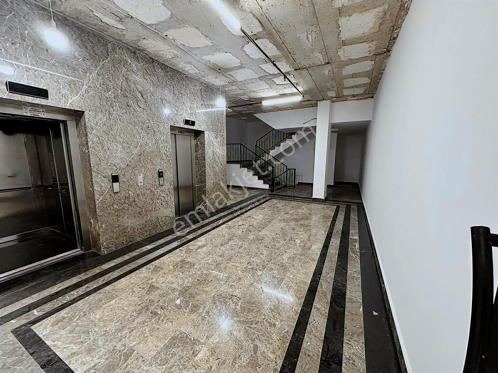 Ordu'nun İstiklal Caddesi Fidangör'de Emsalsiz Kiralık Ofisler - Görsel 12