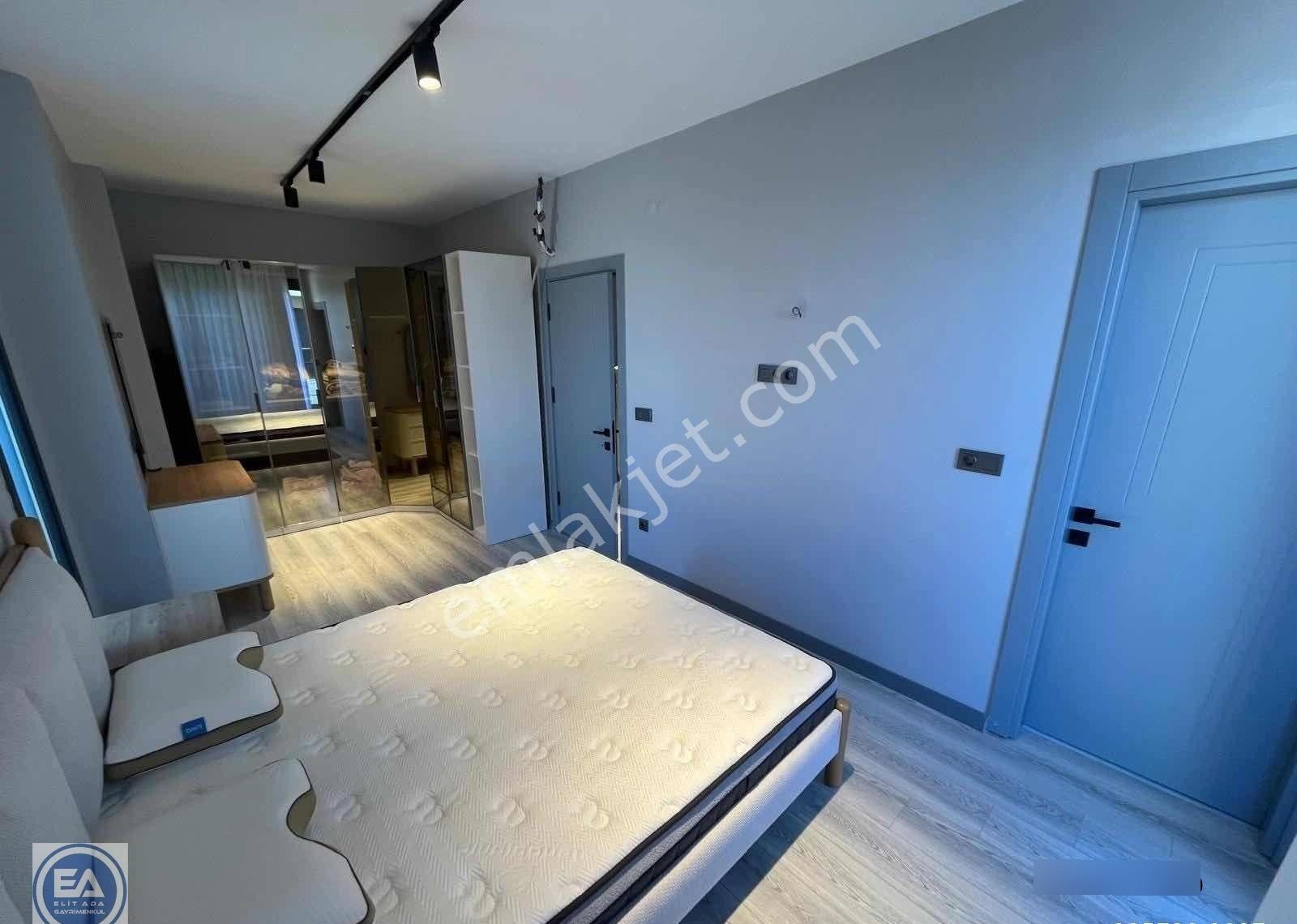 Kuşadası Karaova Mahallesinde Özel Havuzlu Eşyalı 4+1 Villa - Görsel 24