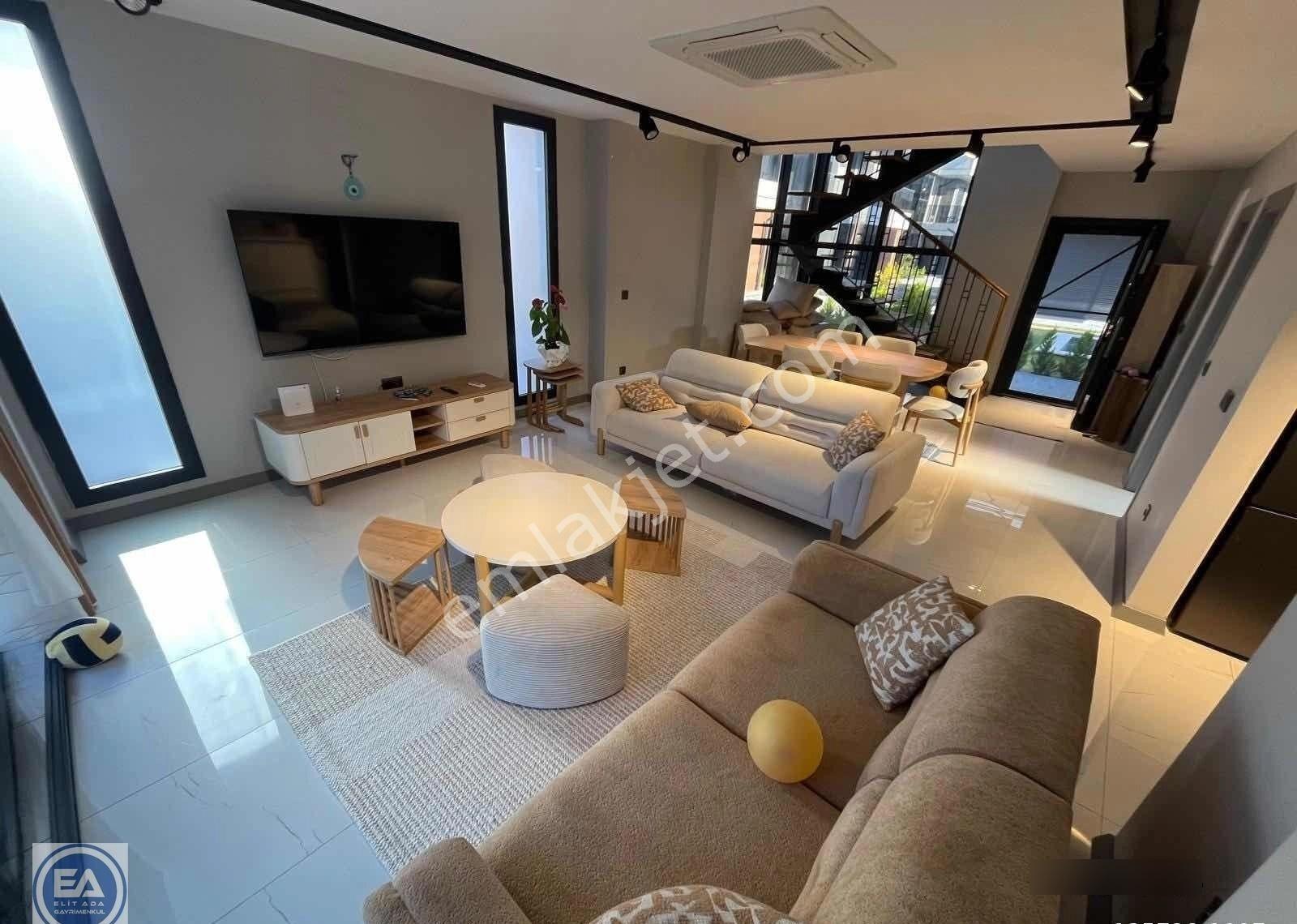 Kuşadası Karaova Mahallesinde Özel Havuzlu Eşyalı 4+1 Villa - Görsel 2