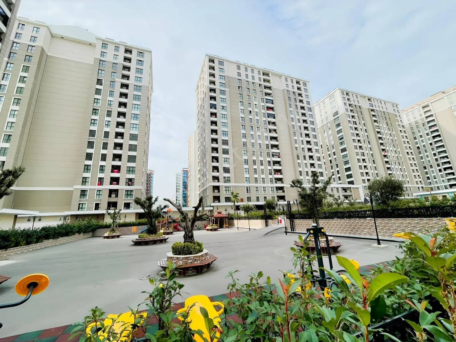 Beylikdüzü Kameroğlu Metrohome Suit Deniz Cephe Önü Açık 3+1