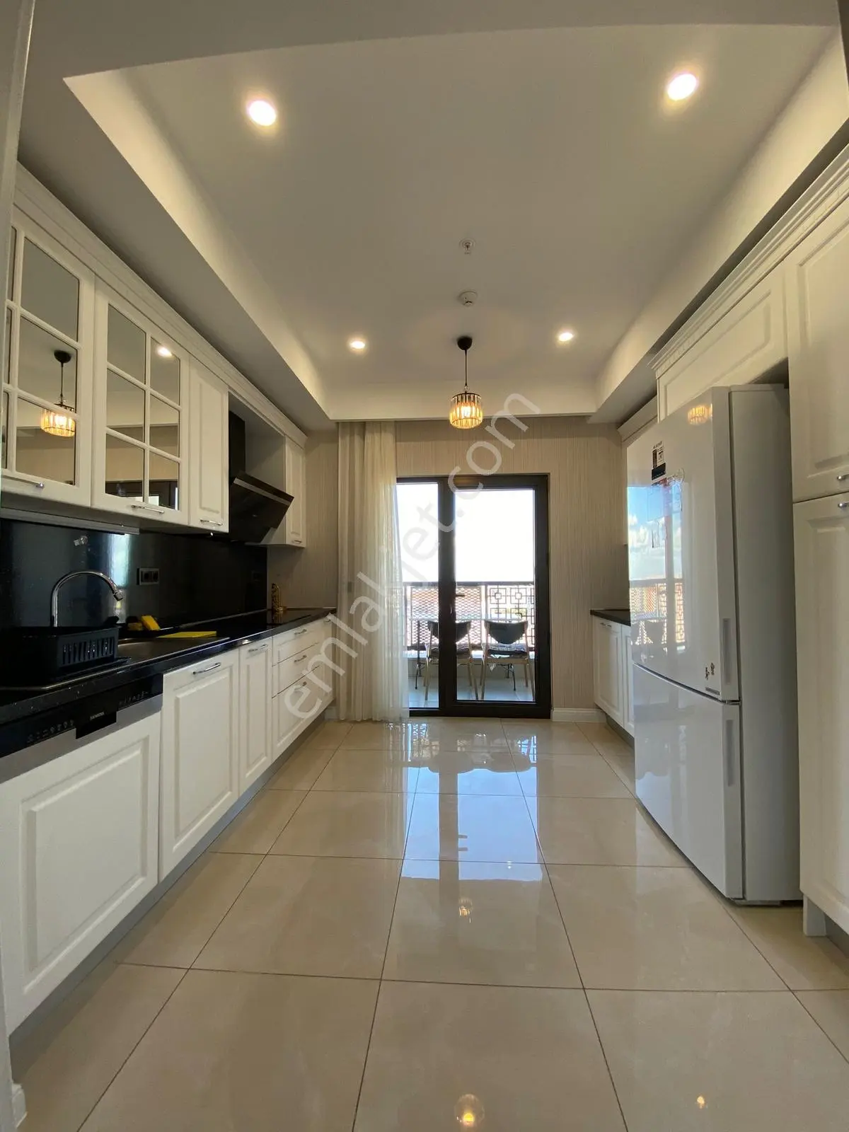 Beylikdüzü Kameroğlu Metrohome Suit Deniz Cephe Önü Açık 3+1 - Görsel 2
