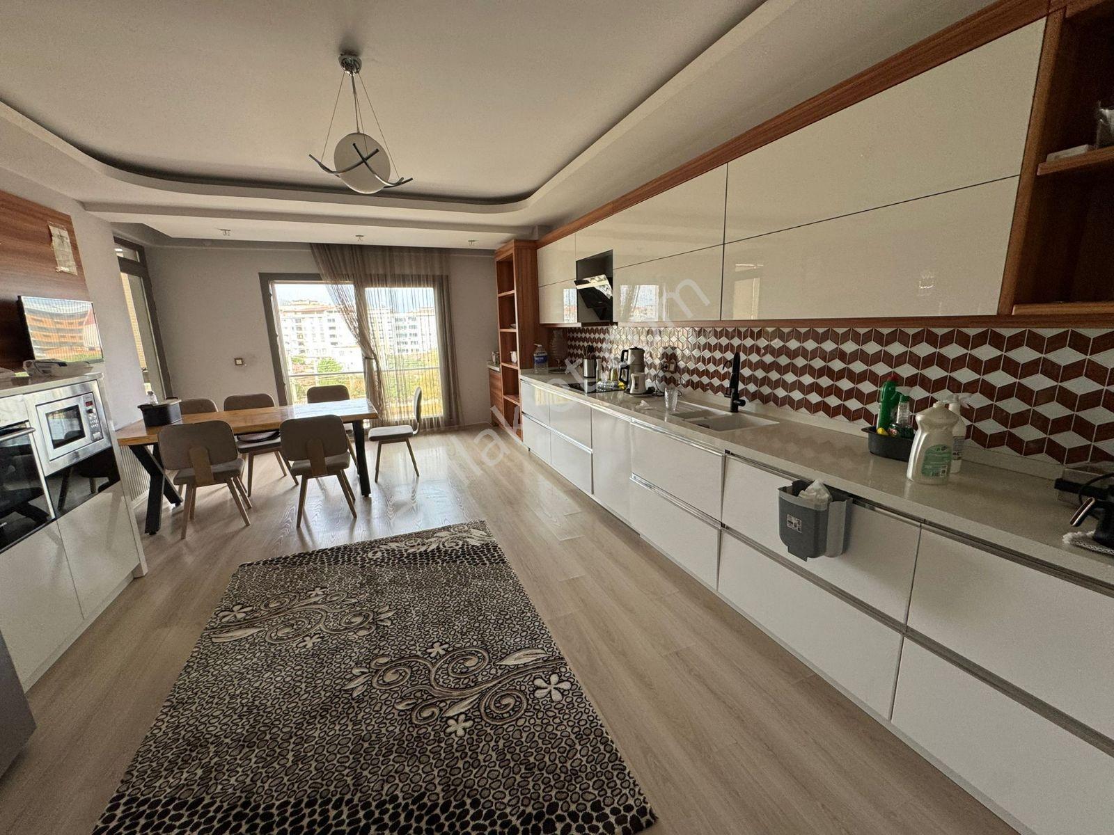 Torbalı'da Ekinci Urla Evleri Sitesinde Satılık 3+1 Lüks Daire - Görsel 21