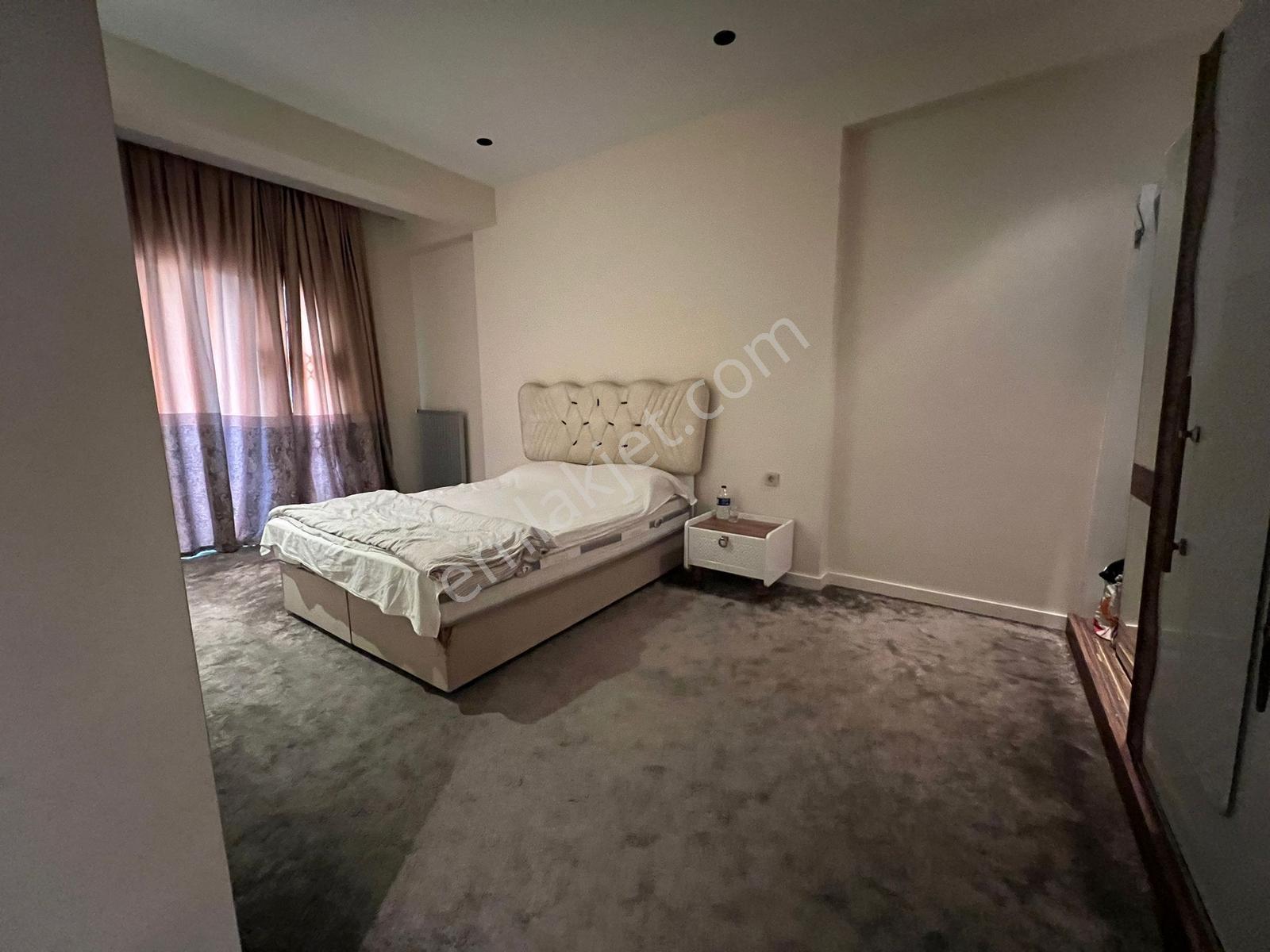 Beylikdüzü Cumhuriyet Mahallesi Demir Romance Sitesi 4,5+1 Villa - Görsel 8