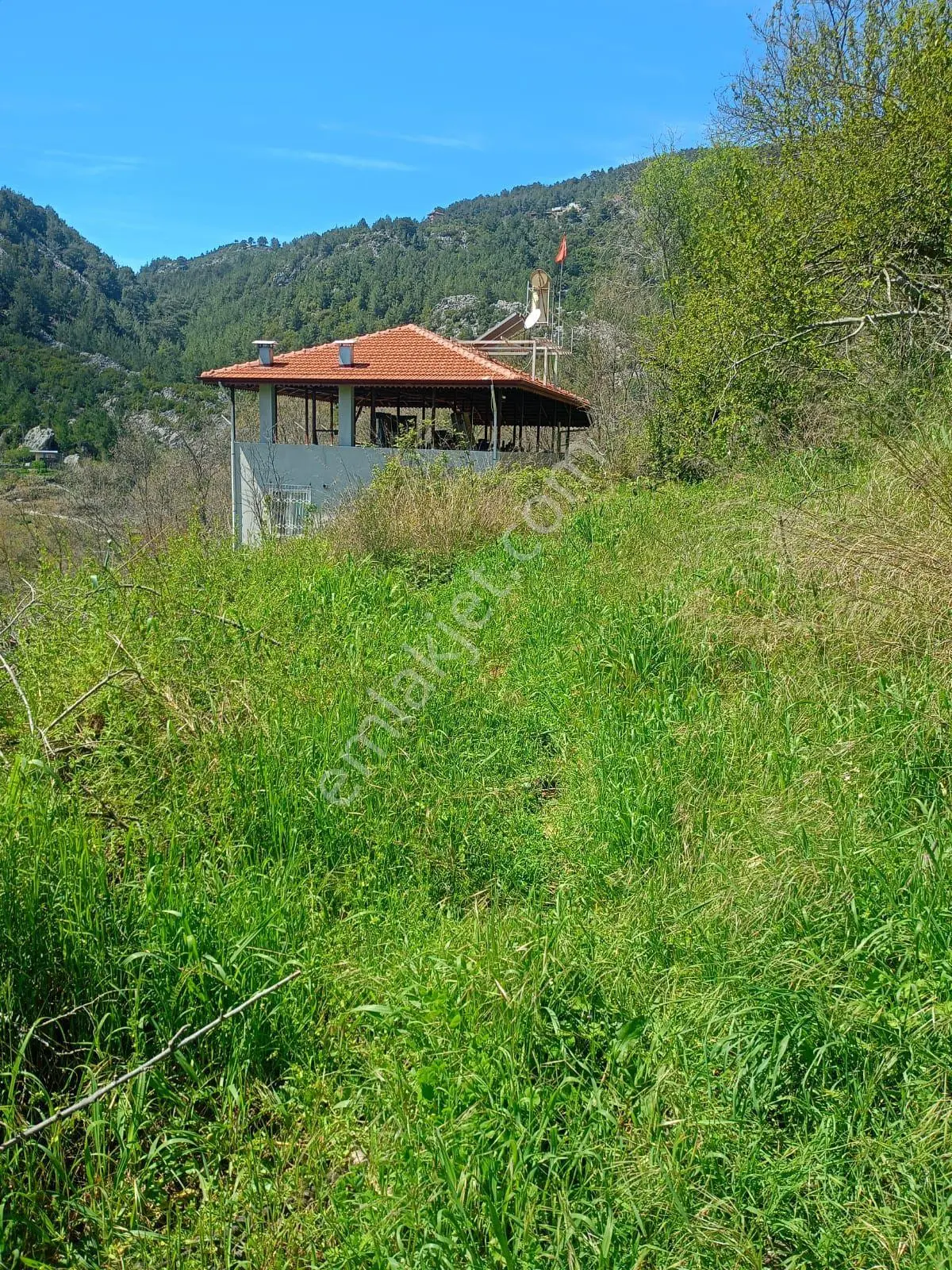 328 M² Ev Ve Hobi Bahçesi Yerimiz Satılıktır