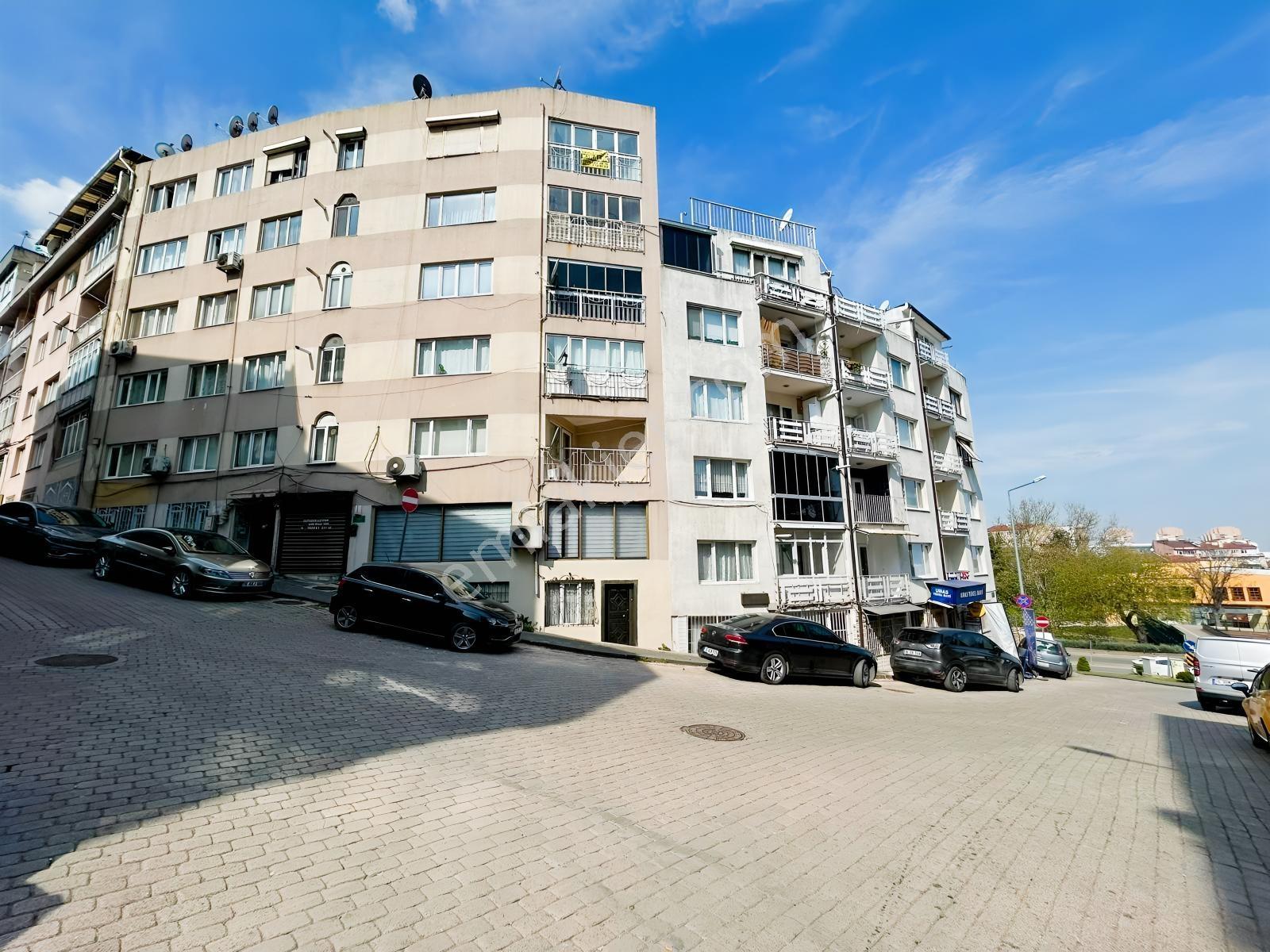 Yeşil'de 3+1 Çift Cephe Balkonlu Ferah Daire Kombili