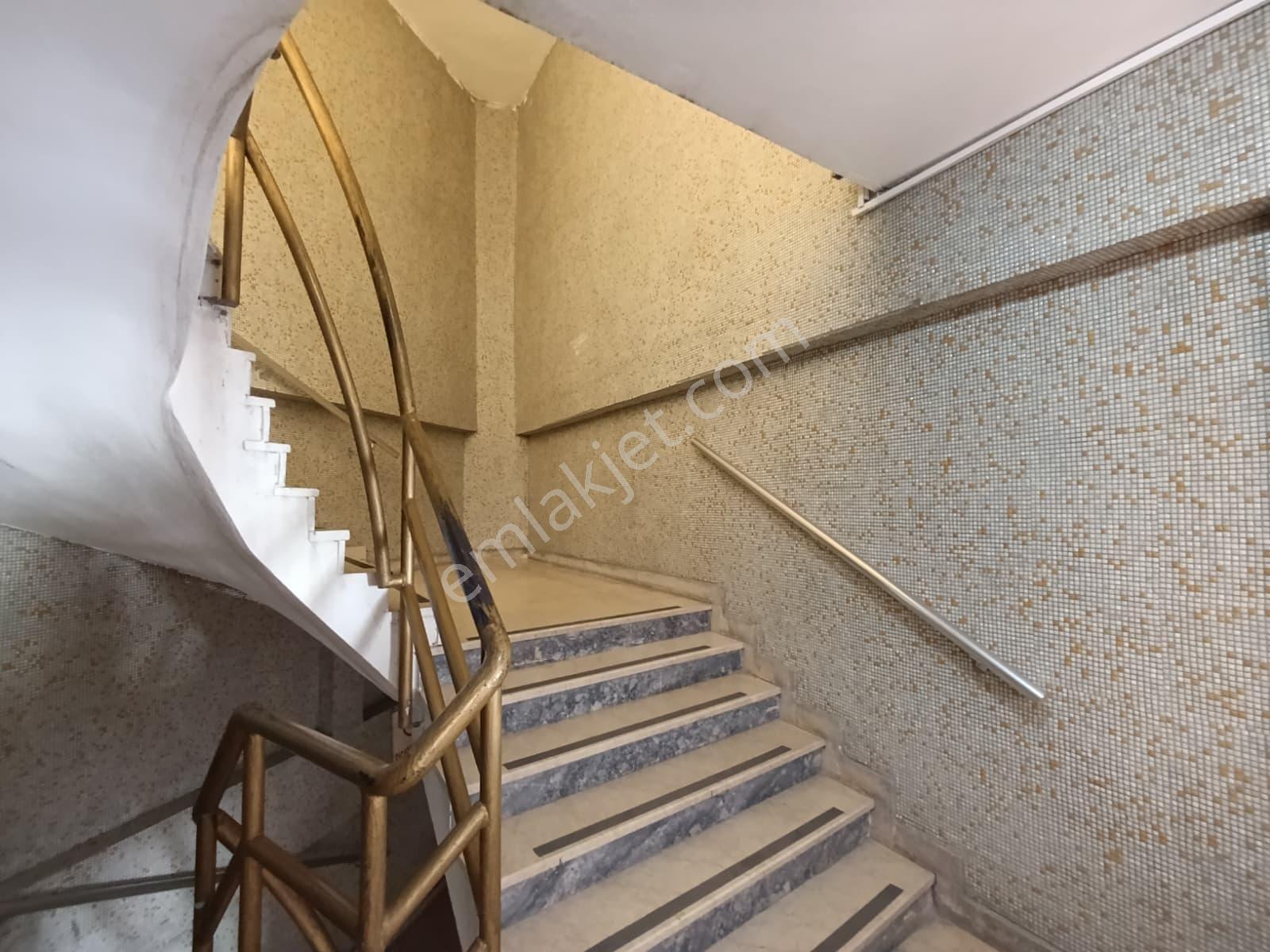 Çakırlar'da Toplam 800 M2 * Teraslı * 10 Odalı * Kiralık Dükkan - Görsel 11