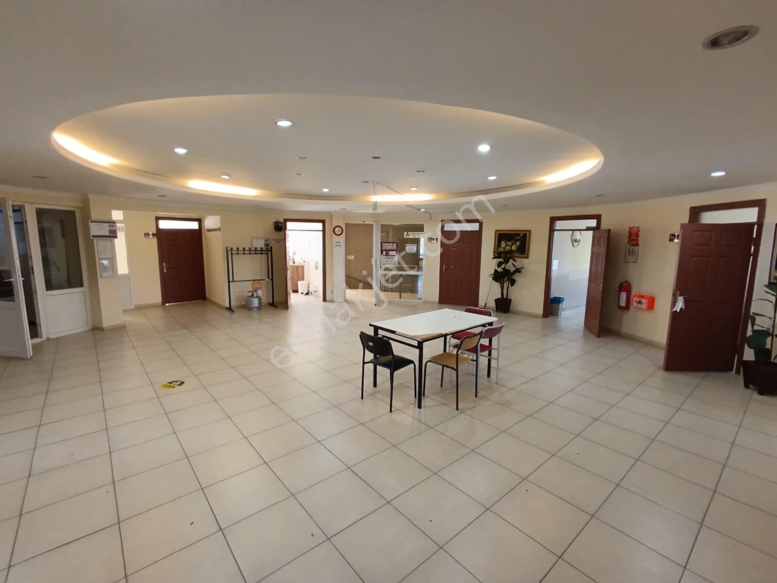 Çakırlar'da Toplam 800 M2 * Teraslı * 10 Odalı * Kiralık Dükkan - Görsel 18