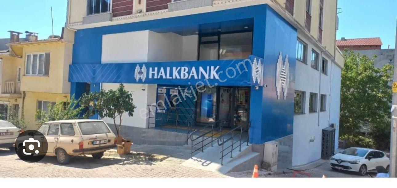 Banka Kıracılı 3 Katlı 680 M2 Yüksek Getırılı Yatırımlık Is Yerı