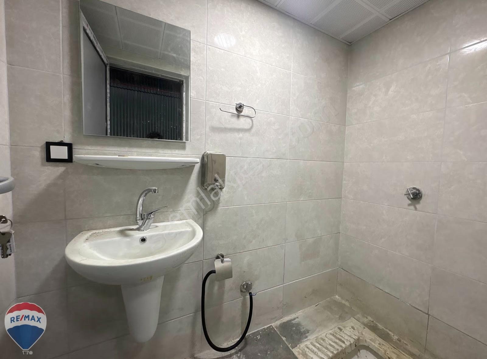 Remax Mavi'den Sakarya Yeni Sanayi Sitesin'de 2 Katlı Dükkan - Görsel 13