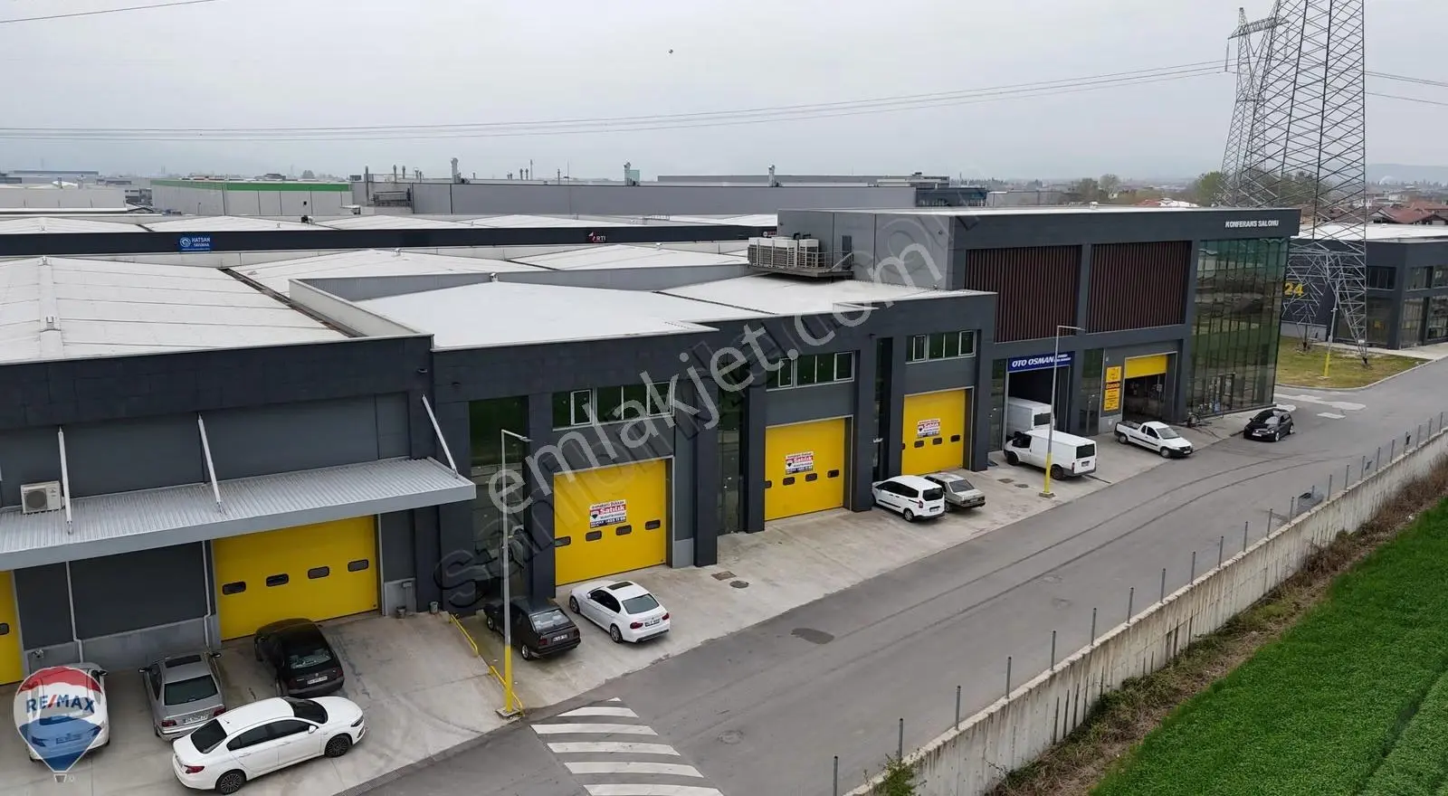 Remax Mavi'den Sakarya Yeni Sanayi Sitesin'de 2 Katlı Dükkan