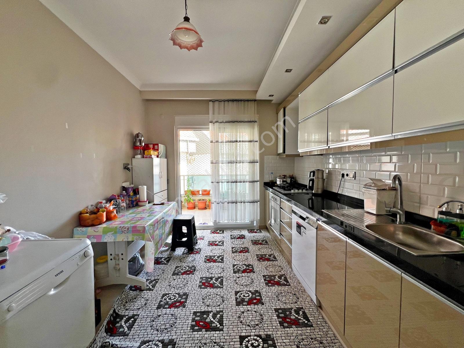 Alanya Çıplaklıda Satılık 3+1 Site İçi Havuzlu Geniş Lüks Daire - Görsel 15