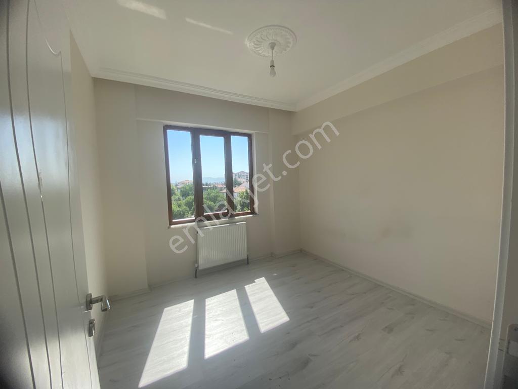 Alihan G.m.den Ataşehir Mah.de 3+1 Ara Kat Kiralık Lüks Daire - Görsel 5
