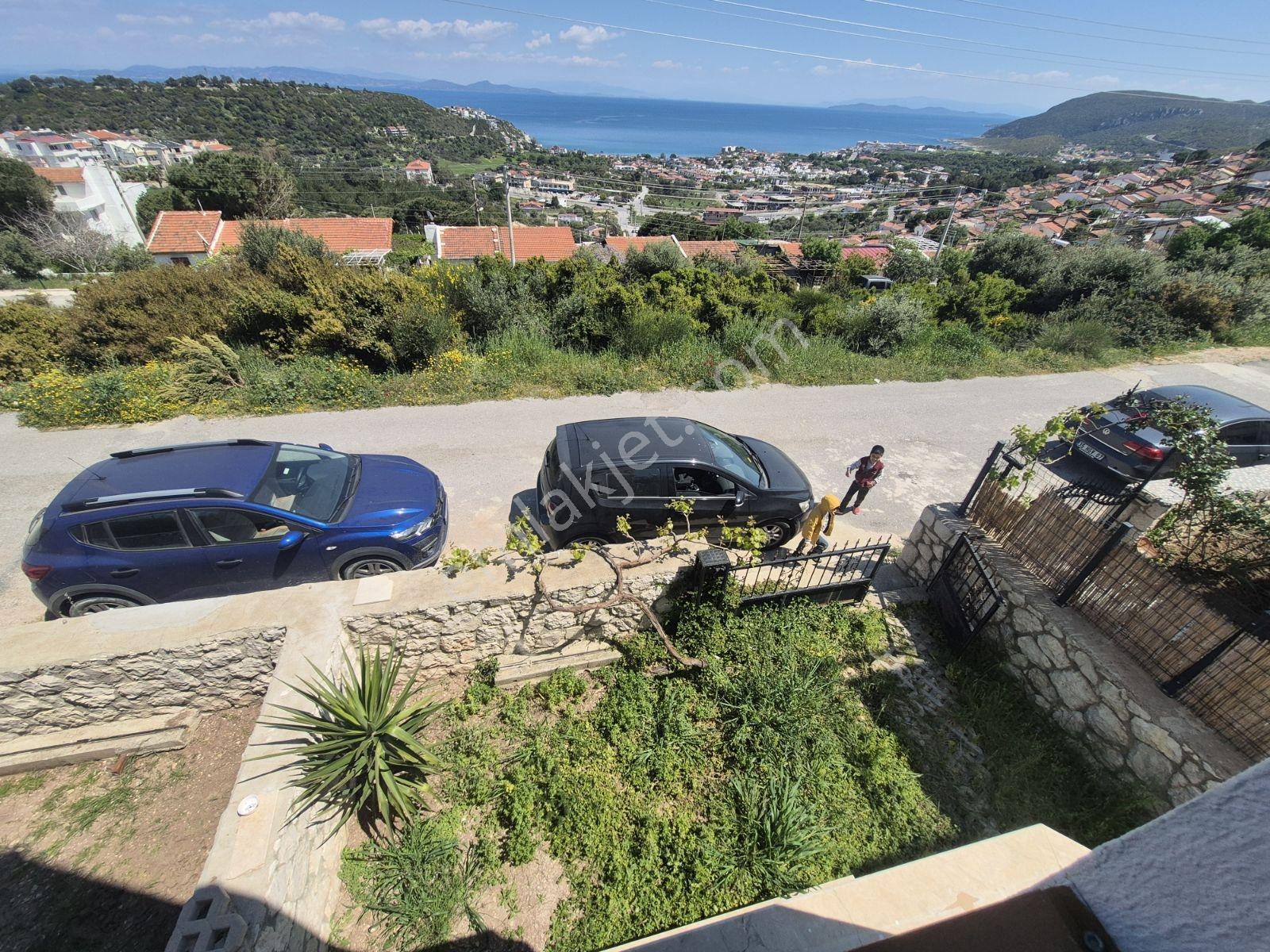 Karaburun İskelede Huzurun Adresi: Geniş Bahçeli 2+1 Dubleks - Görsel 19