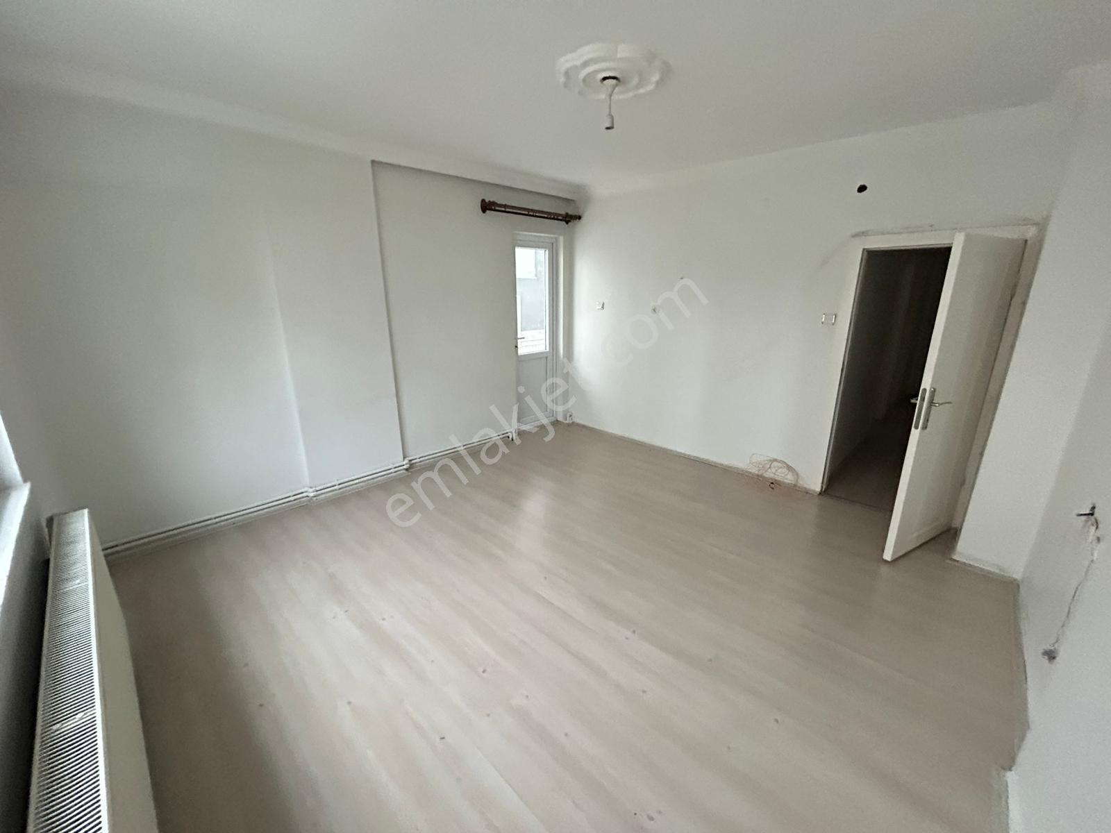 Plevne Mahalesinde Ara Katta Bağımsız *yapılı 2+1 Kiralık Dairee - Görsel 4
