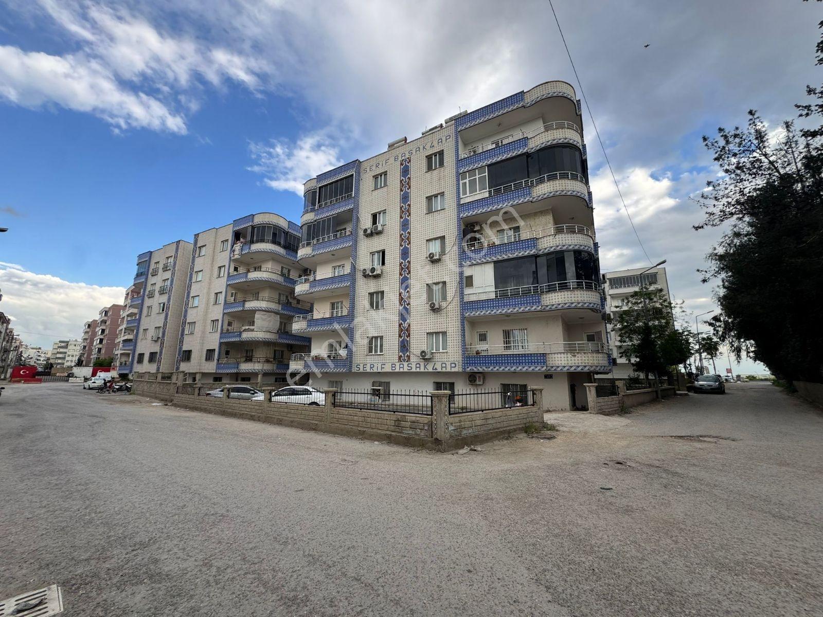 Acar Emlaktan 8 Mart Mahalesinde Acil Satılık Lüks Daire