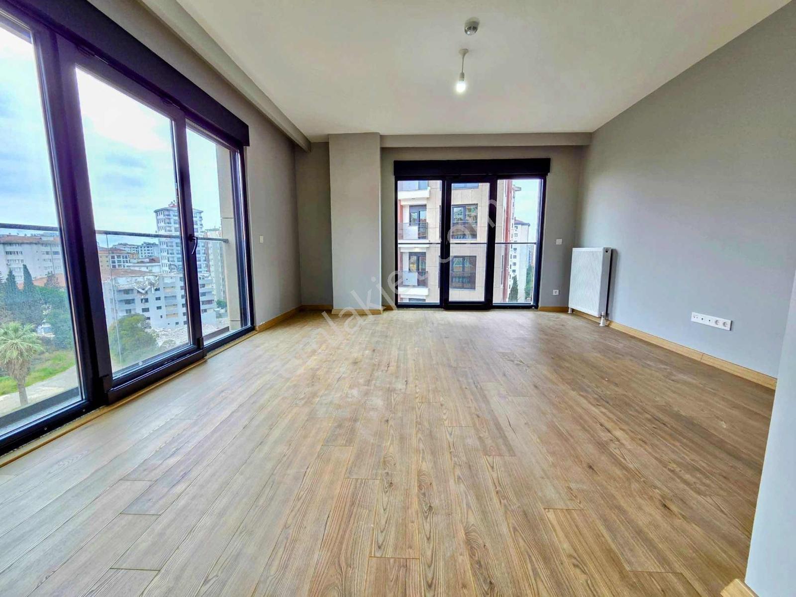 Bostancı Güvenlikli Sitede Arakat 2+1 Satılık Daire - Görsel 9