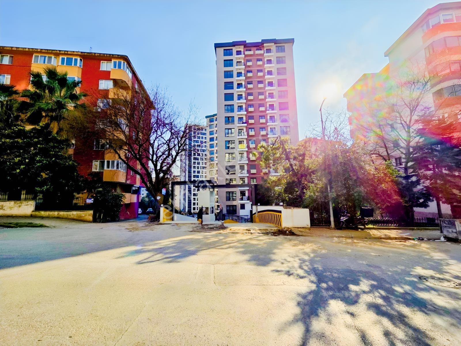 Bostancı Güvenlikli Sitede Arakat 2+1 Satılık Daire - Görsel 18