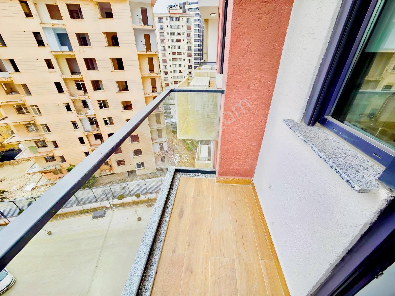 Bostancı Güvenlikli Sitede Arakat 2+1 Satılık Daire - Görsel 27