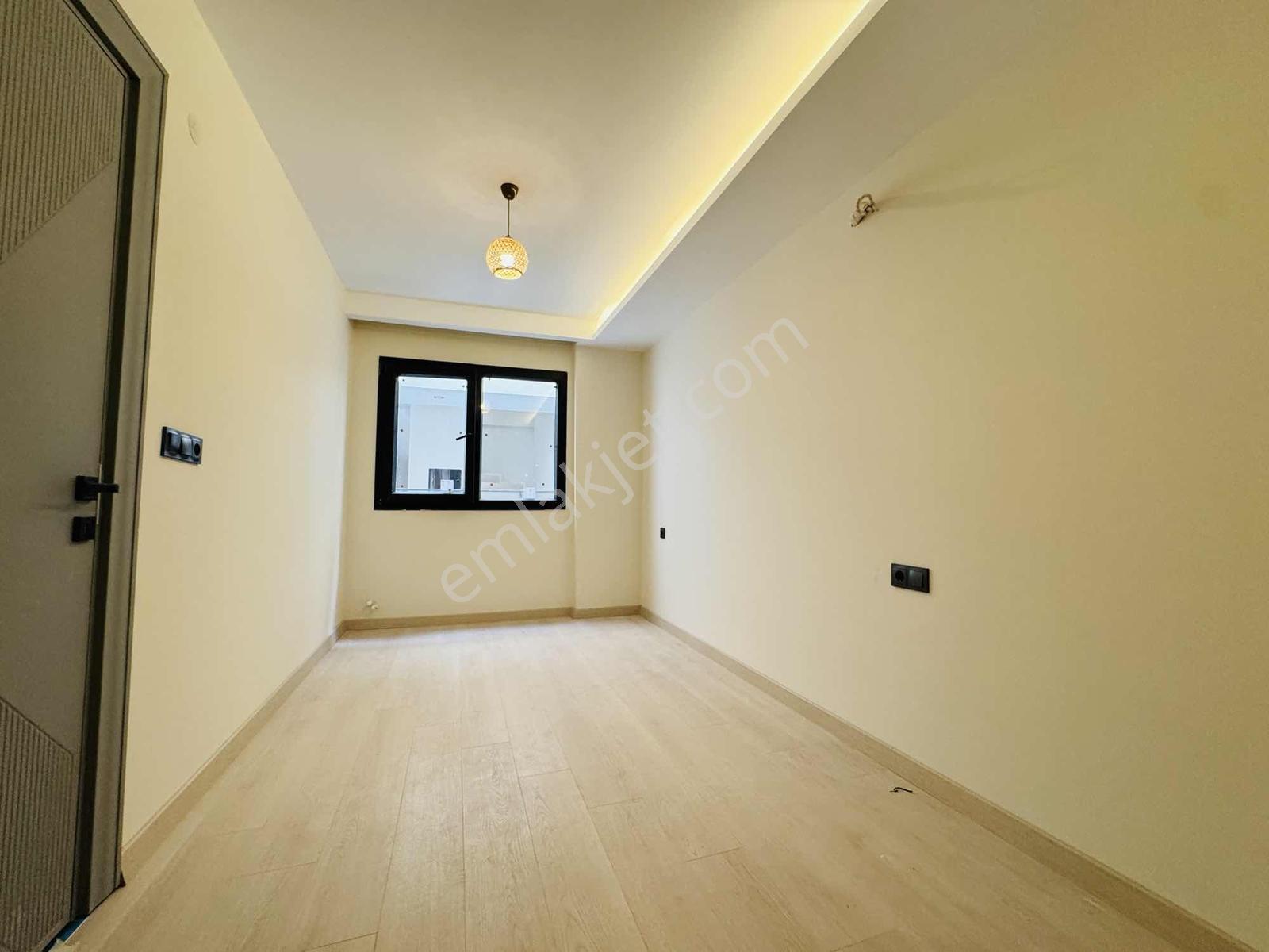 Kuşadası Davutlar'da Kendine Ait Bahçeli Satılık 2+1 Sıfır Daire - Görsel 5