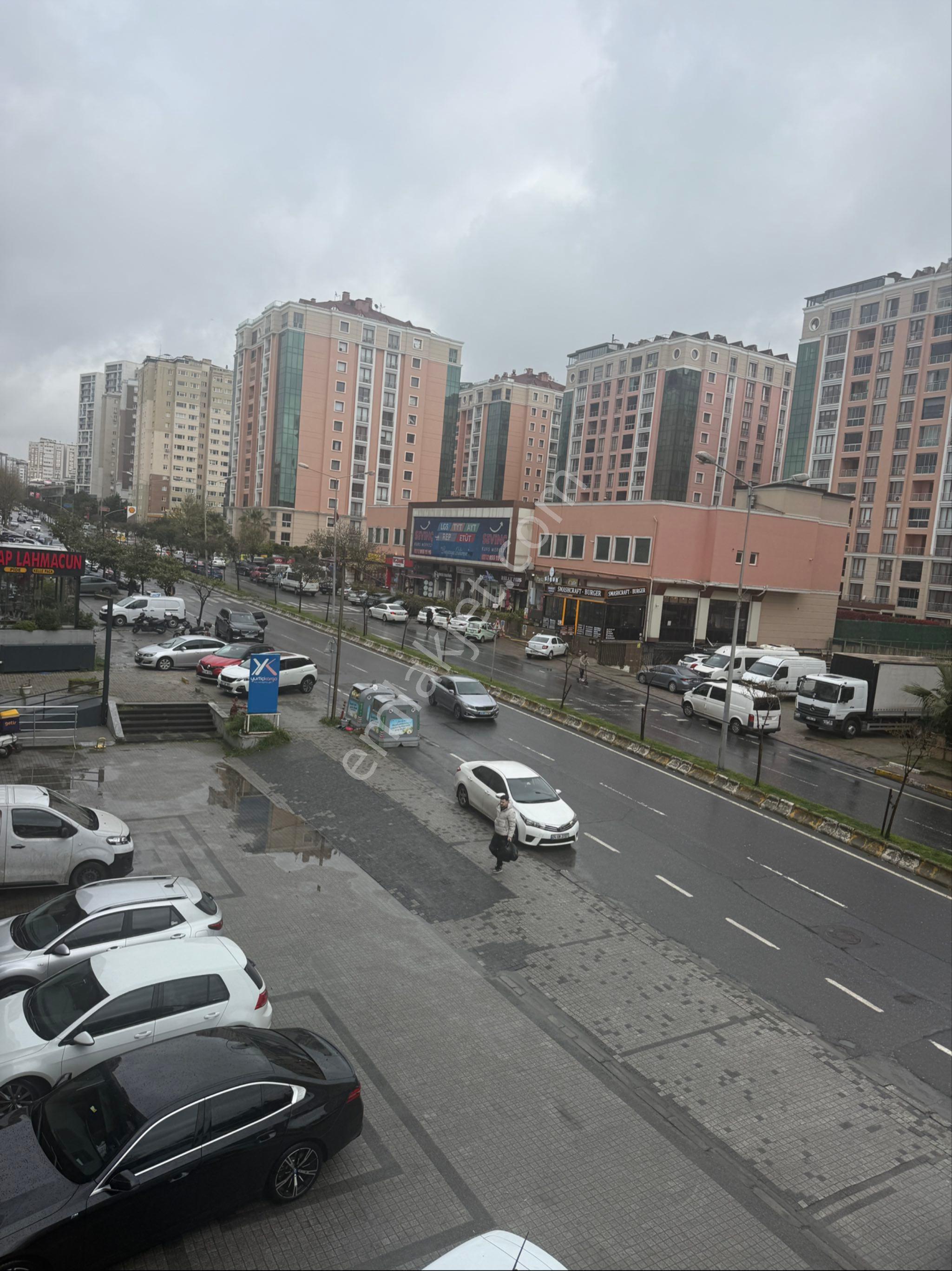 Beylıkduxu Adnan Kahvecı Teraslı Daire - Görsel 15