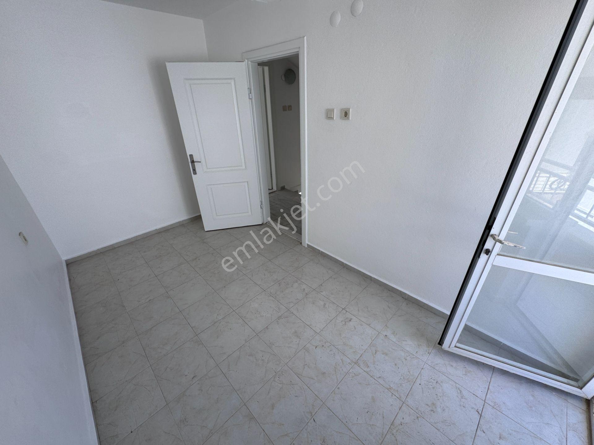 Karaova Da Denize Sıfır Sitede Deniz Manzaralı 3+1 Yazlık Villa - Görsel 20