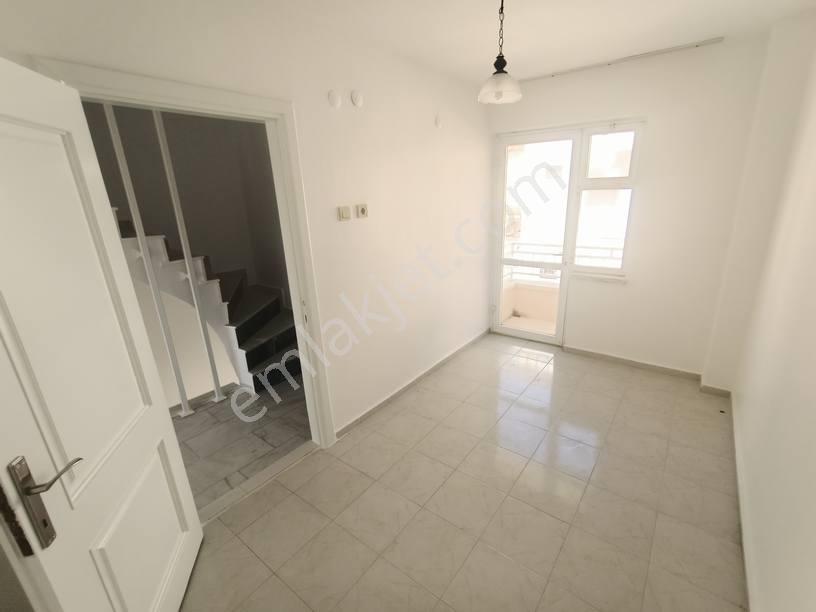 Karaova Da Denize Sıfır Sitede Deniz Manzaralı 3+1 Yazlık Villa - Görsel 19