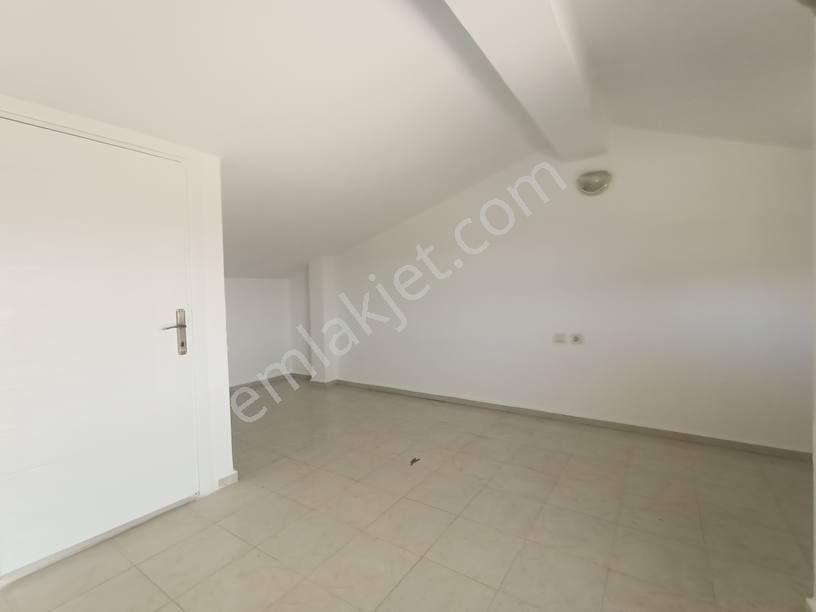 Karaova Da Denize Sıfır Sitede Deniz Manzaralı 3+1 Yazlık Villa - Görsel 18