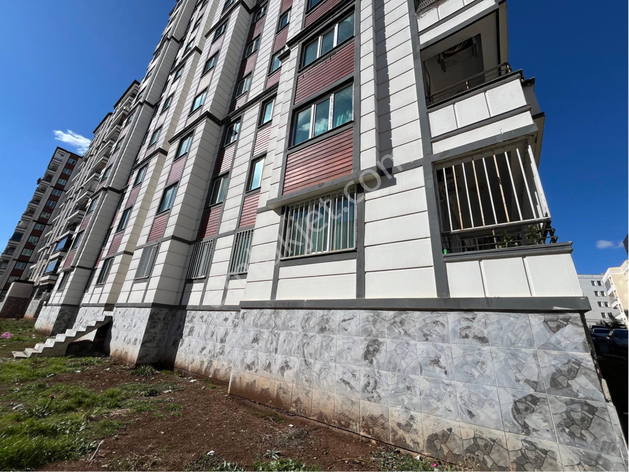 Deniz Gayrimenkul’den Karaköprü Seyrantepe Mah Beyzade Sitesi Bakımlı Satılık 3+1 Yüksek Giriş Kat - Görsel 17
