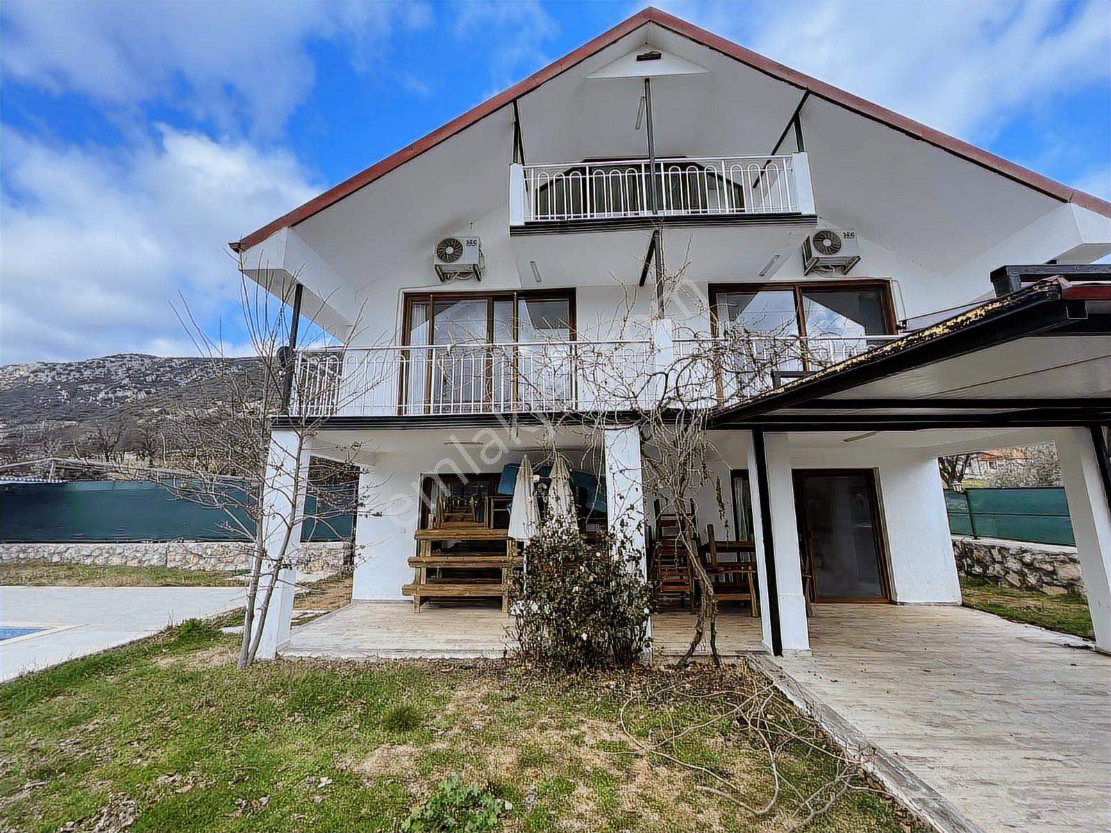 Süresiz Turizm Belgeli Tapuda Ev Kayıtlı (4+1) Villa - Görsel 25