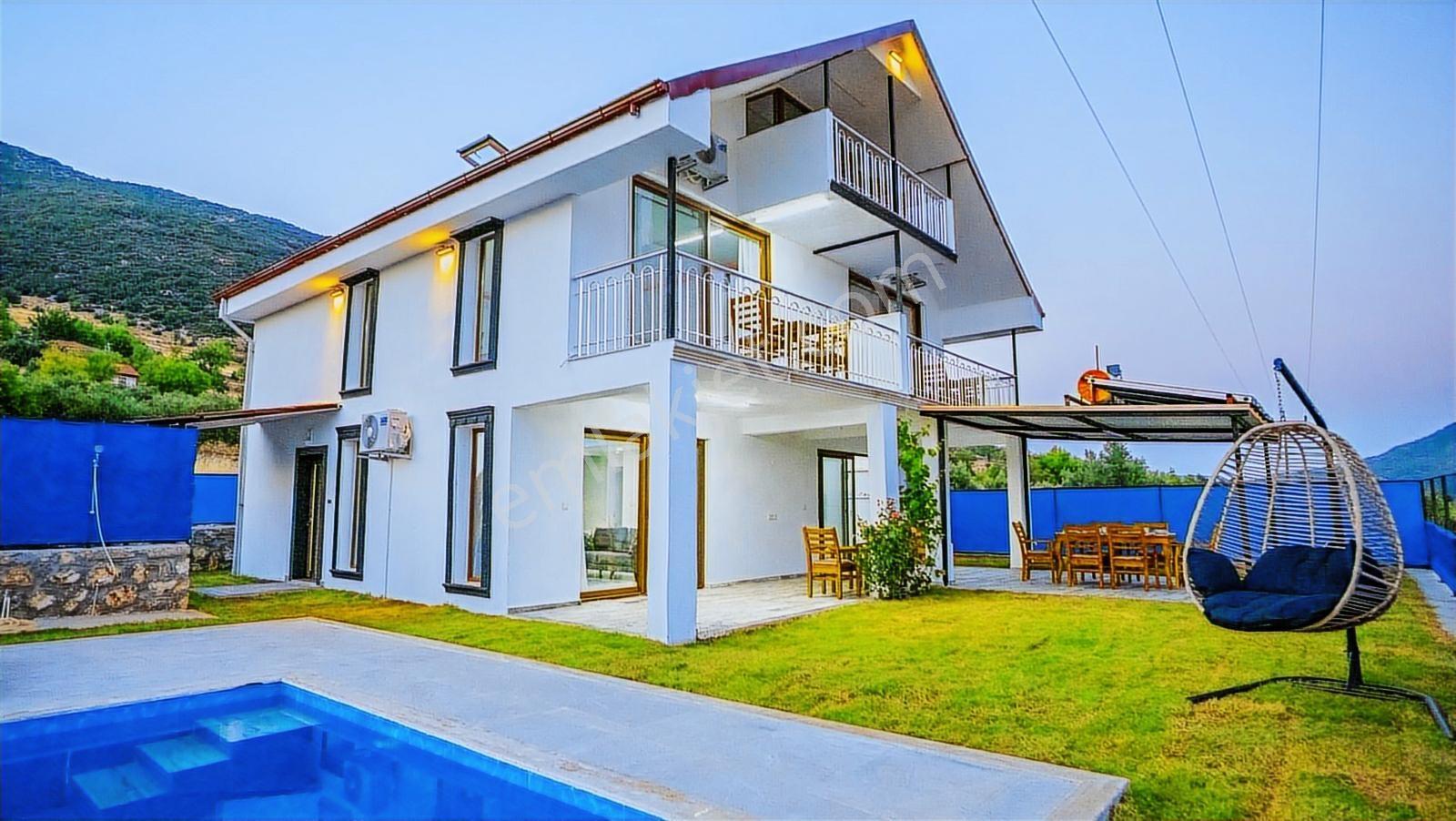 Süresiz Turizm Belgeli Tapuda Ev Kayıtlı (4+1) Villa - Görsel 27