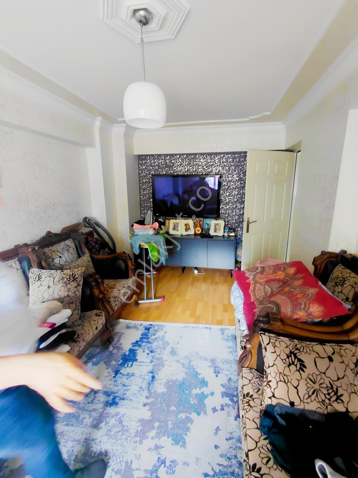 Uluönder Caddesi Arakat 4+1 Doğalgazlı Bakımlı Aydınlık Daire - Görsel 26