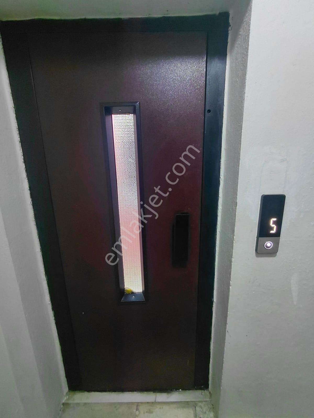 Uluönder Caddesi Arakat 4+1 Doğalgazlı Bakımlı Aydınlık Daire - Görsel 10